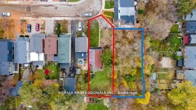 Photo 12 of 16 Cliff Street, Toronto, Rockcliffe-Smythe — HOMEH