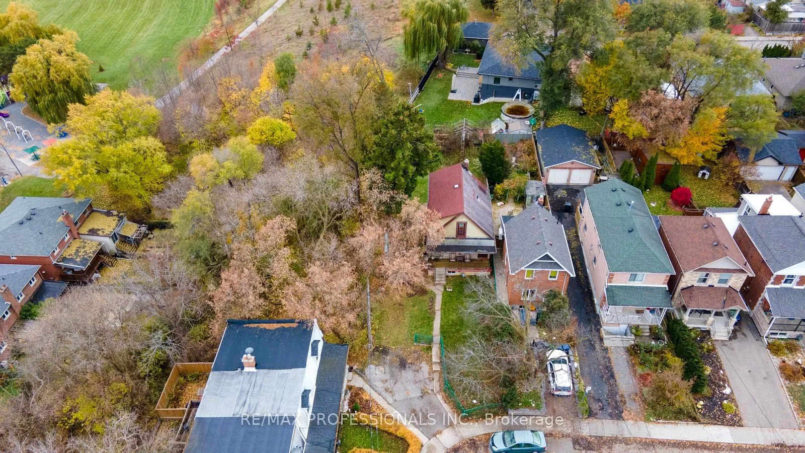 Photo 13 of 16 Cliff Street, Toronto, Rockcliffe-Smythe — HOMEH