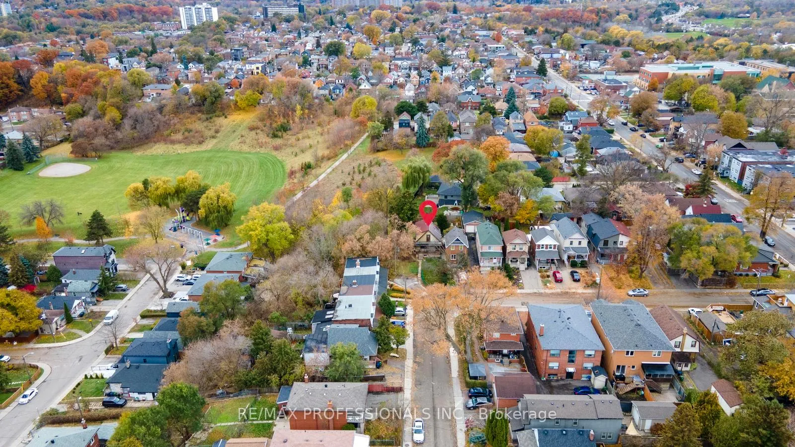 Photo 14 of 16 Cliff Street, Toronto, Rockcliffe-Smythe — HOMEH
