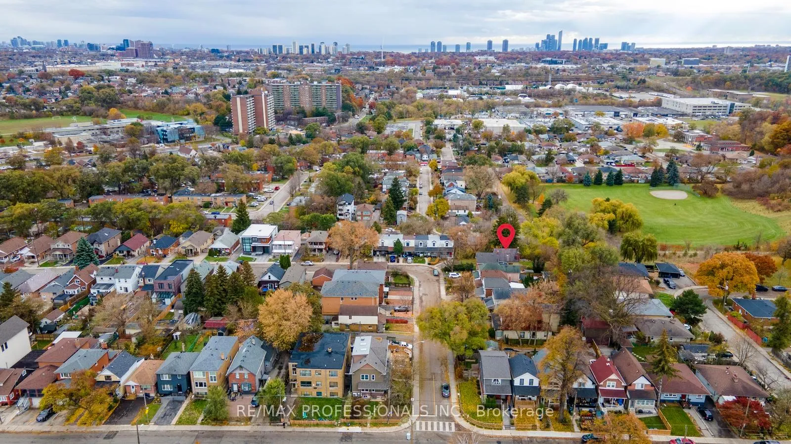 Photo 16 of 16 Cliff Street, Toronto, Rockcliffe-Smythe — HOMEH