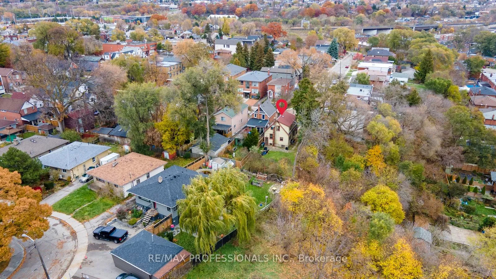 Photo 22 of 16 Cliff Street, Toronto, Rockcliffe-Smythe — HOMEH