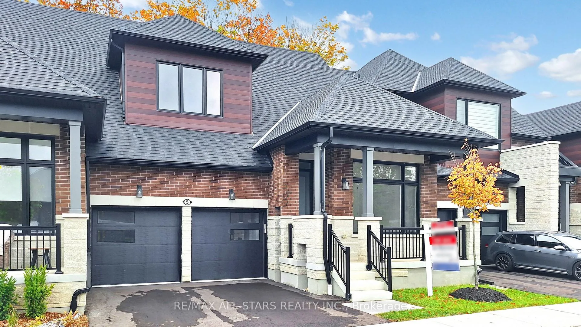 Photo 1 of 5 Vern Robertson Gate, Uxbridge — HOMEH