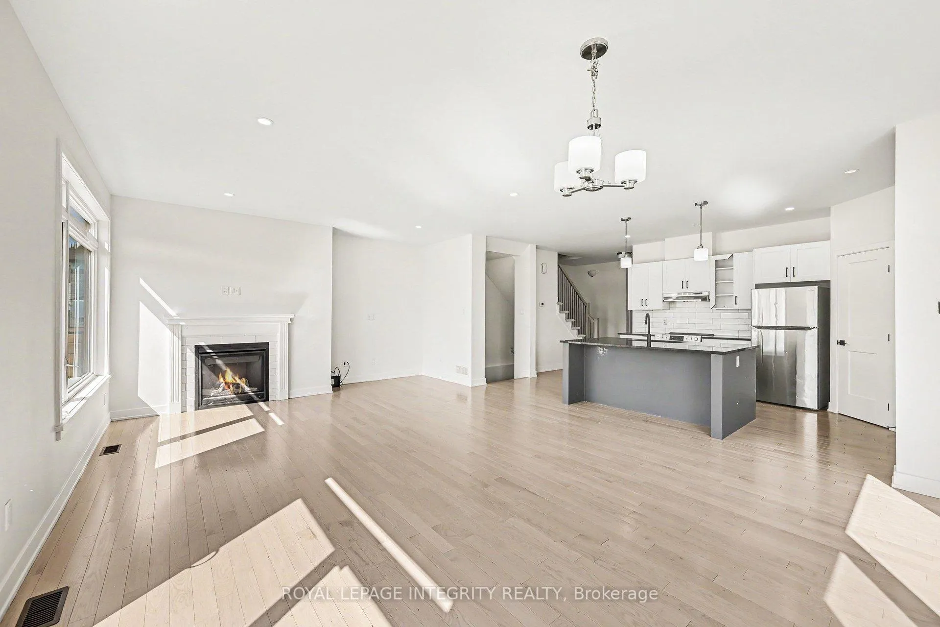 Photo 5 of 148 Thomas Street S, Arnprior, Arnprior — HOMEH