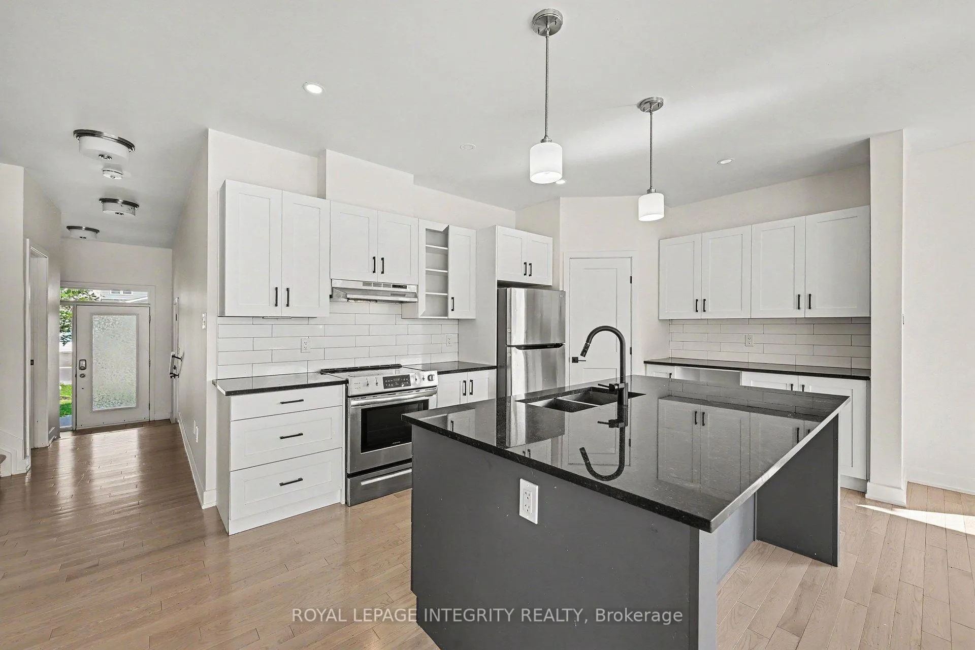 Photo 7 of 148 Thomas Street S, Arnprior, Arnprior — HOMEH