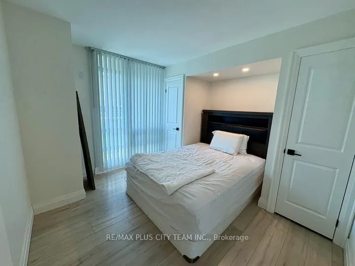 Photo 9 of Unit 3309, 397 Front Street W, Toronto, Waterfront Communities — HOMEH