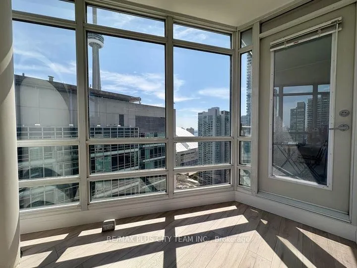 Photo 13 of Unit 3309, 397 Front Street W, Toronto, Waterfront Communities — HOMEH