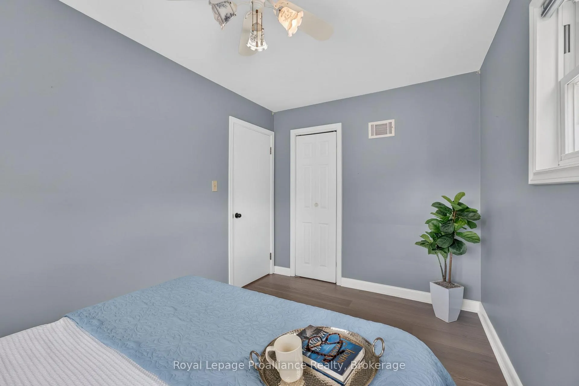 Photo 10 of 43 Hastings Drive, Belleville, Belleville Ward — HOMEH
