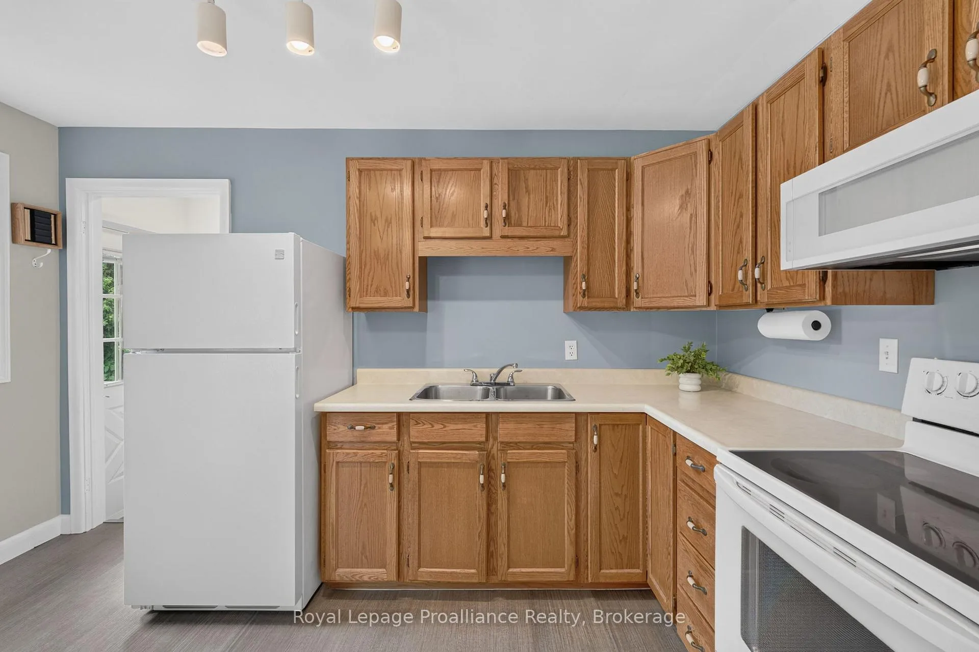Photo 15 of 43 Hastings Drive, Belleville, Belleville Ward — HOMEH