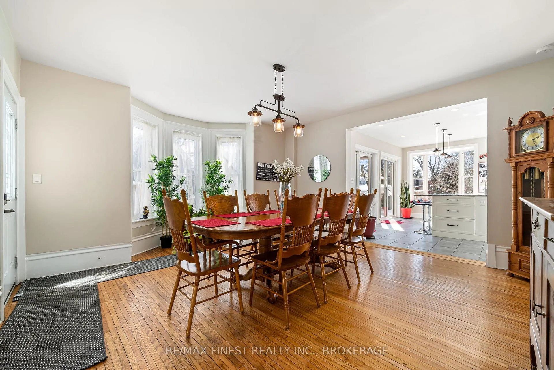 Photo 8 of 21 Centre Street, Prince Edward County, Picton Ward — HOMEH