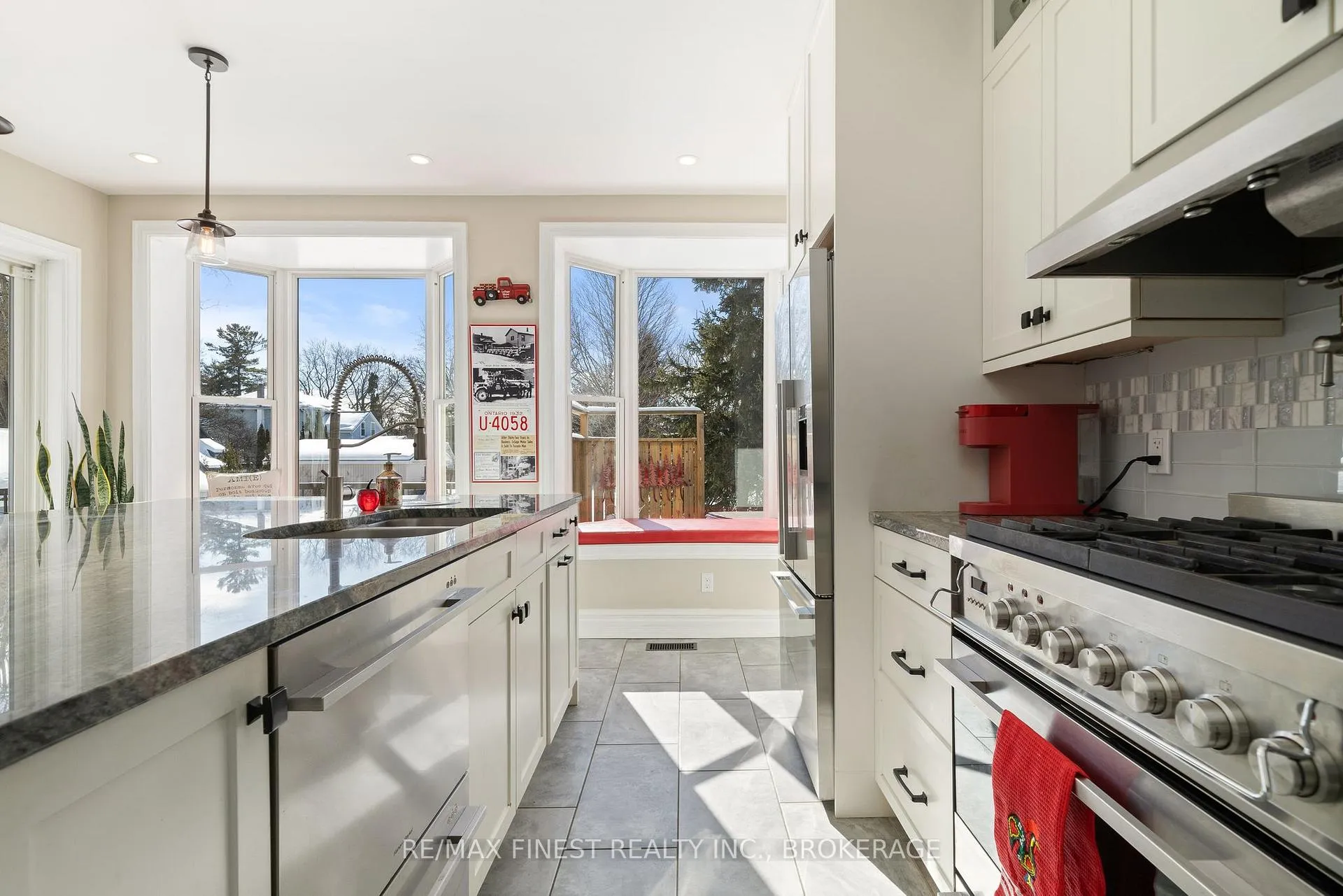 Photo 12 of 21 Centre Street, Prince Edward County, Picton Ward — HOMEH