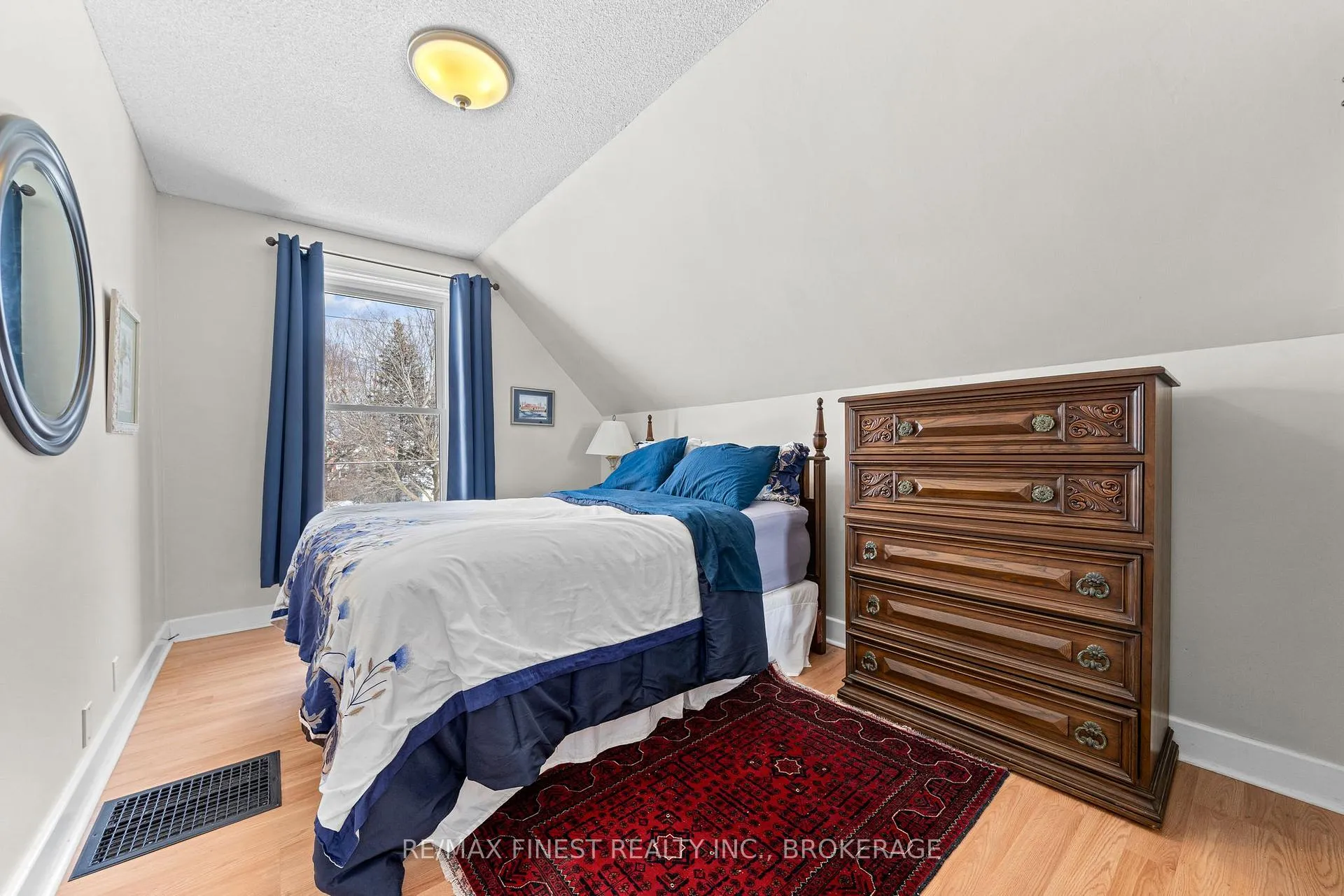 Photo 21 of 21 Centre Street, Prince Edward County, Picton Ward — HOMEH