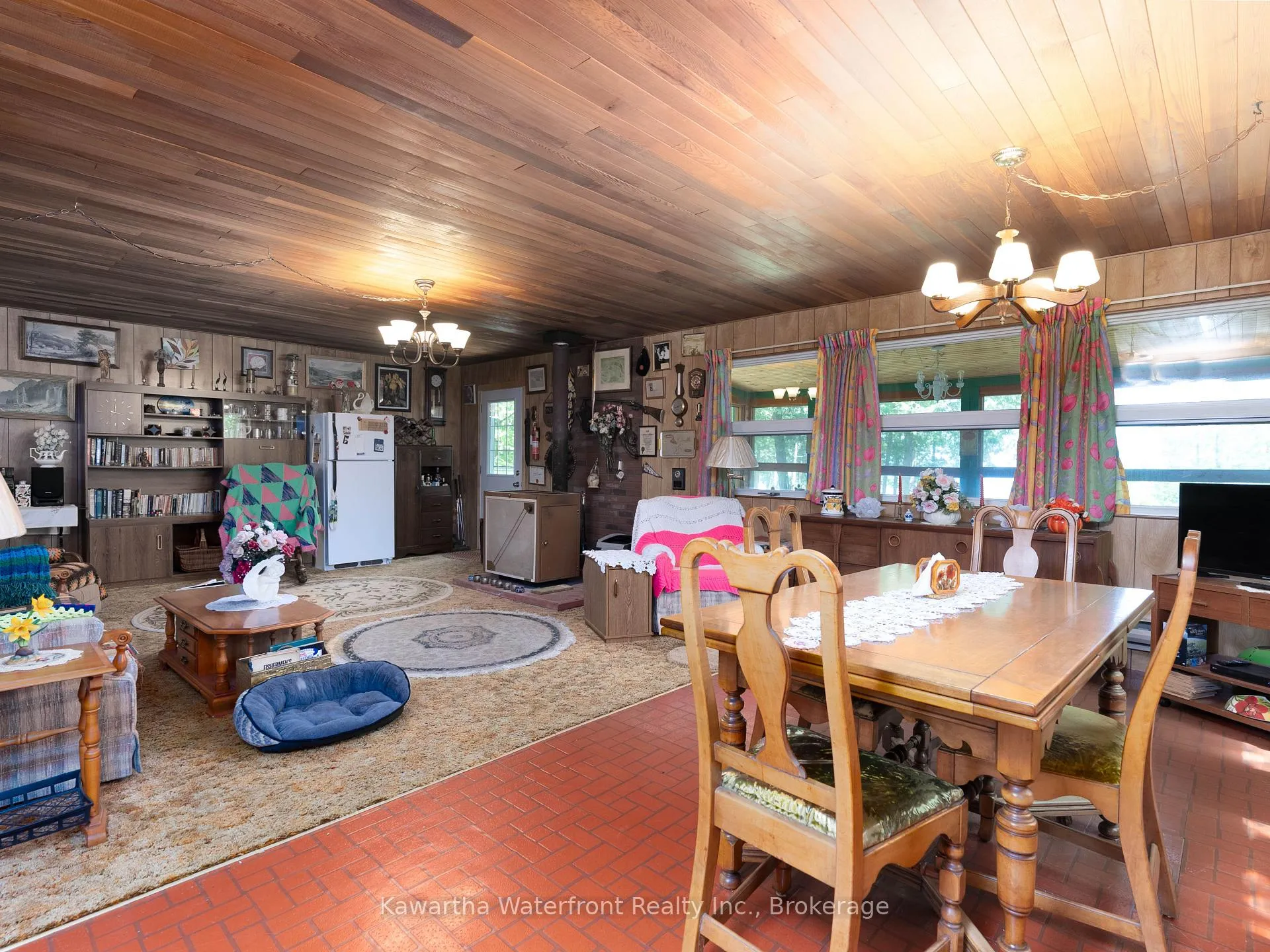 Photo 11 of 14 Baker Boulevard, Kawartha Lakes, Laxton/Digby/Longford — HOMEH
