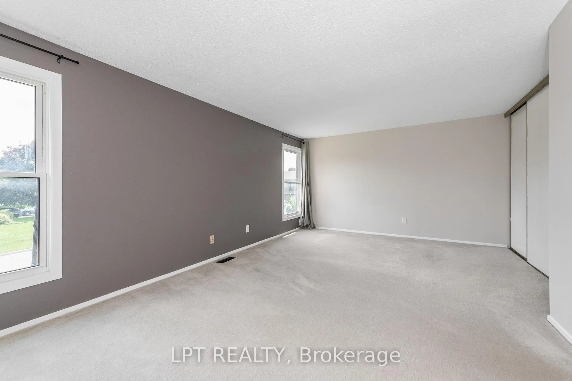 Photo 14 of 2286 Cotters Crescent, Ottawa, Windsor Park Village — HOMEH