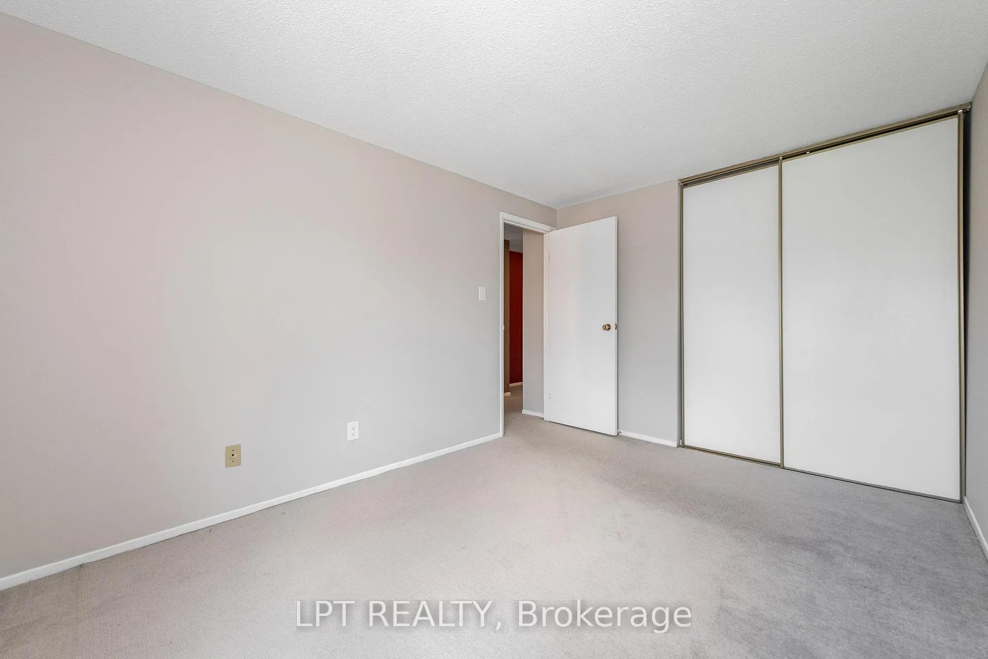 Photo 20 of 2286 Cotters Crescent, Ottawa, Windsor Park Village — HOMEH