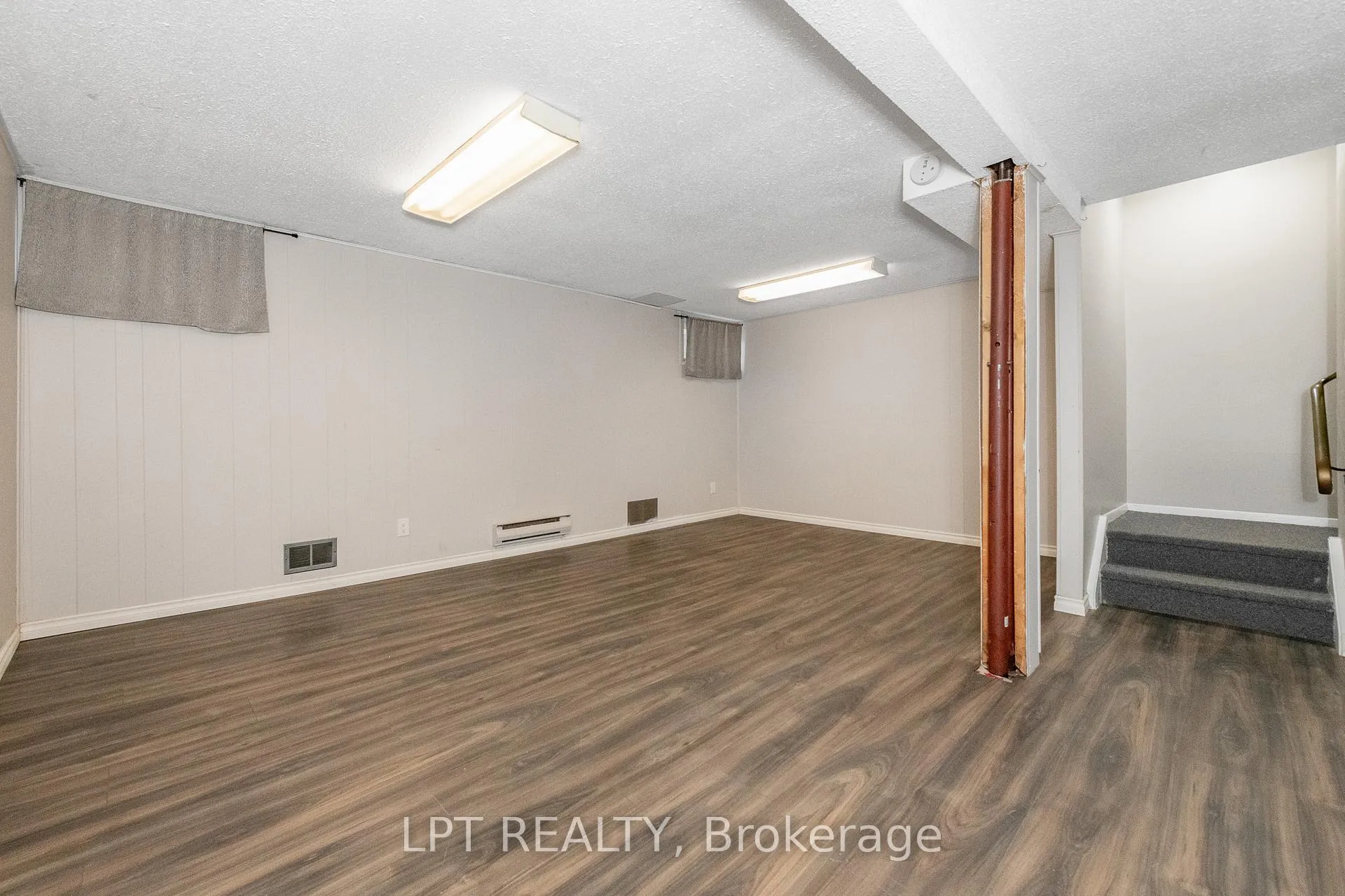 Photo 23 of 2286 Cotters Crescent, Ottawa, Windsor Park Village — HOMEH