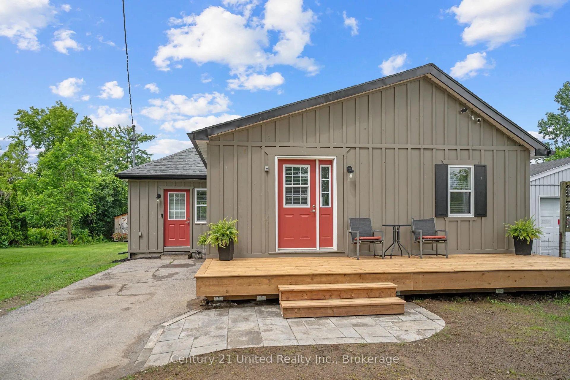 Photo 2 of 5402 Young Street, Hamilton Township, Rural Hamilton — HOMEH