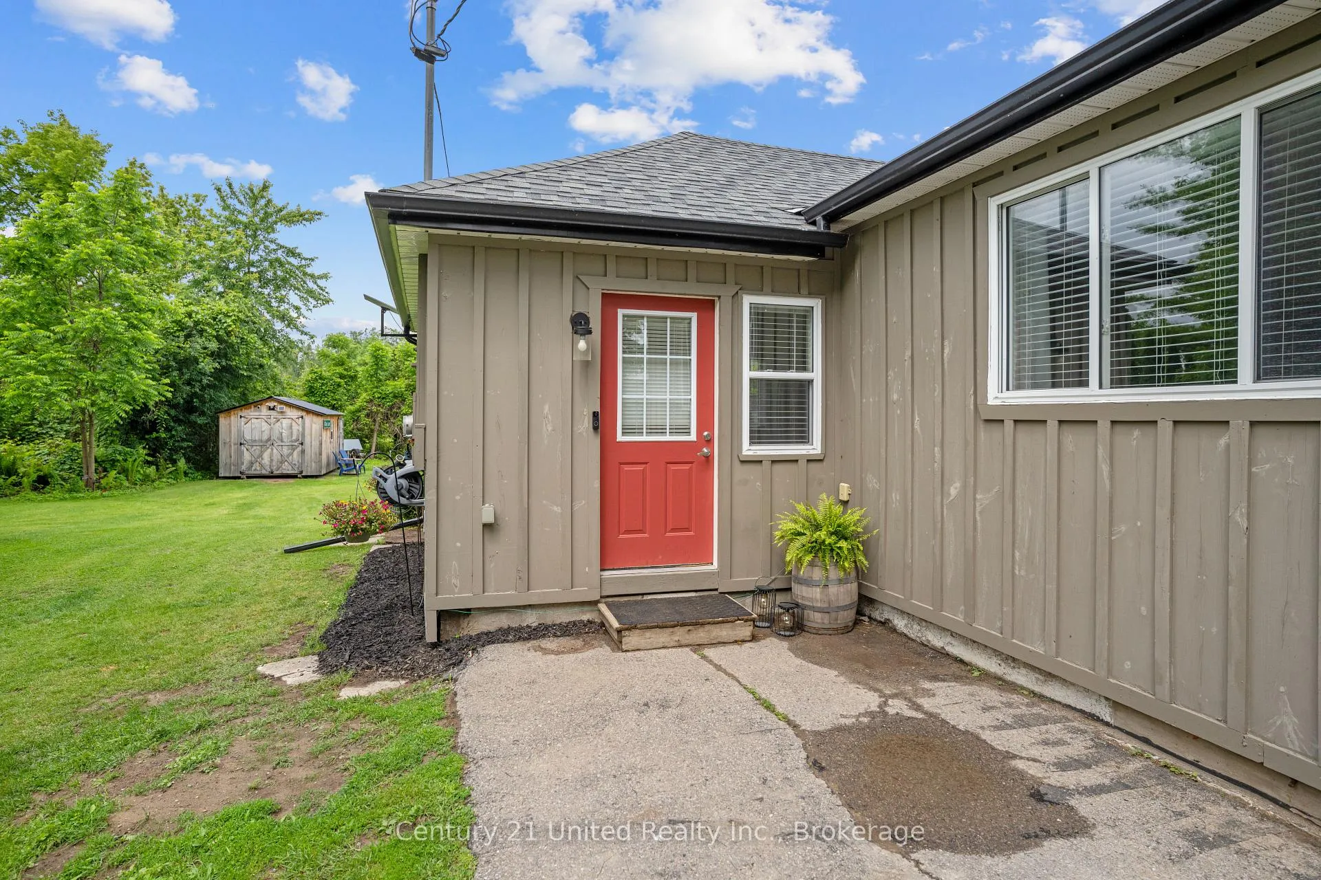 Photo 5 of 5402 Young Street, Hamilton Township, Rural Hamilton — HOMEH