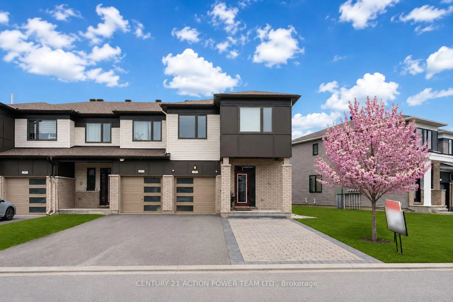 Photo 2 of 2195 Winsome Terrace, Ottawa, Fallingbrook/Gardenway South — HOMEH