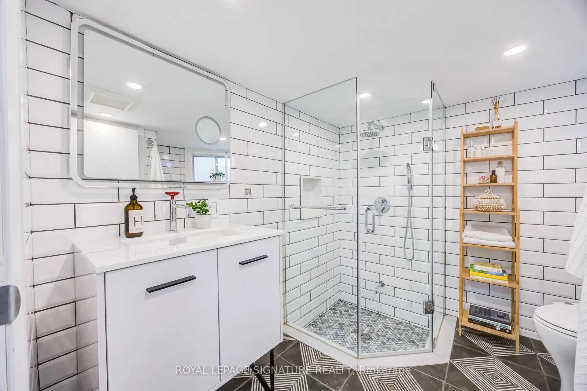 Photo 29 of 442 Rhodes Avenue, Toronto, Greenwood-Coxwell — HOMEH