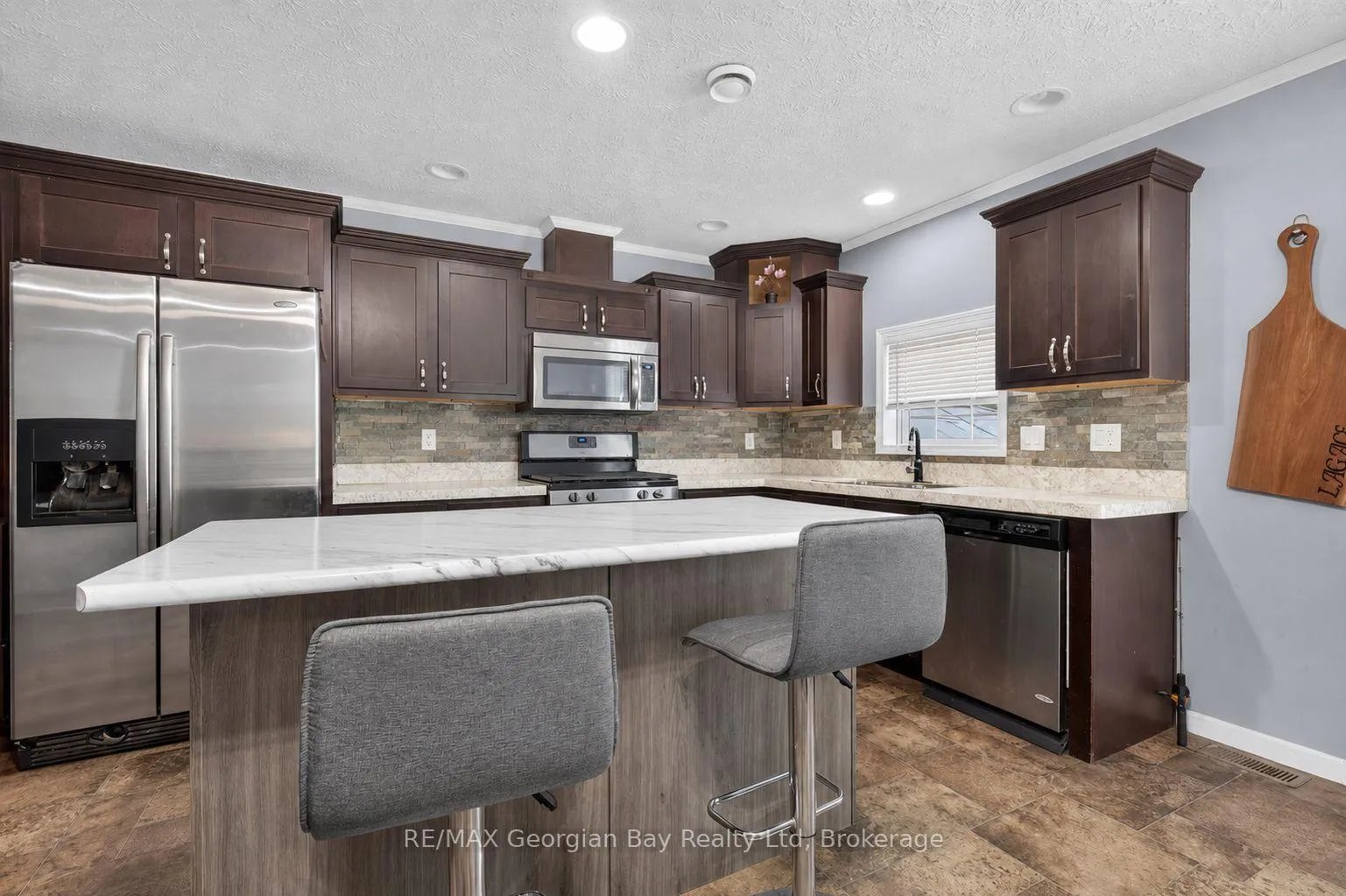 Photo 3 of 927 Vindin Street, Midland — HOMEH