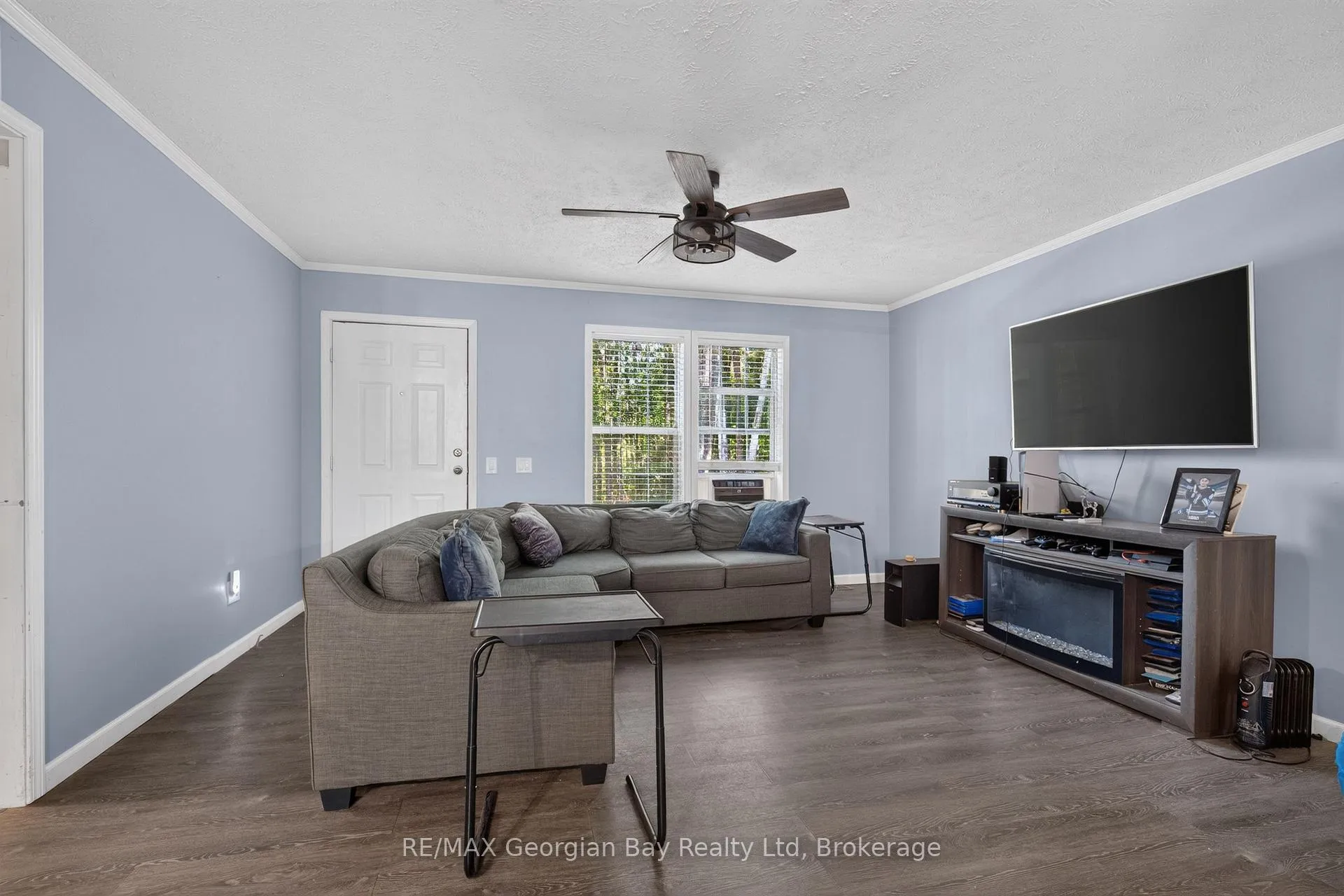 Photo 5 of 927 Vindin Street, Midland — HOMEH