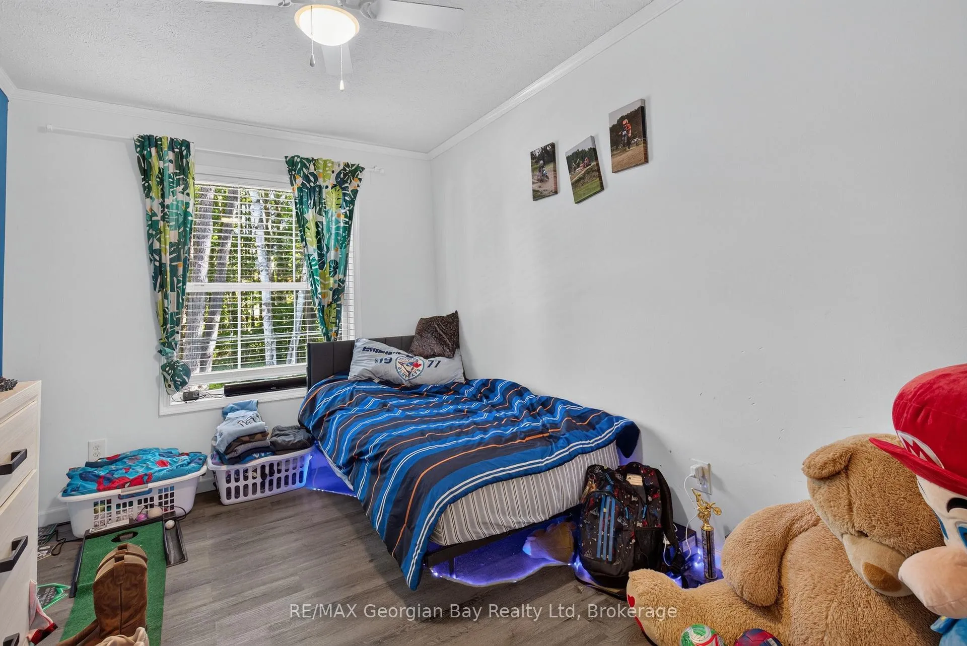 Photo 12 of 927 Vindin Street, Midland — HOMEH