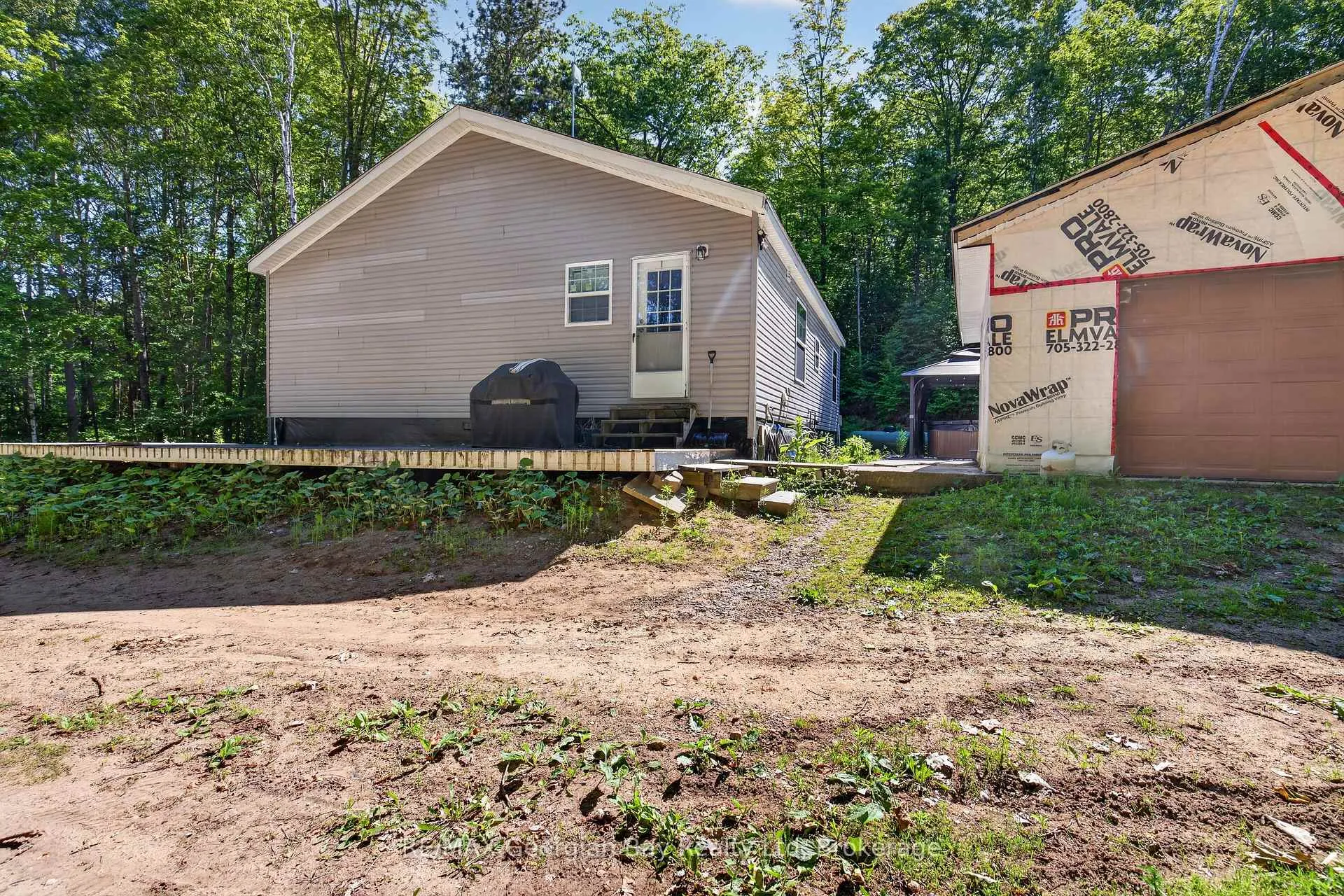 Photo 19 of 927 Vindin Street, Midland — HOMEH