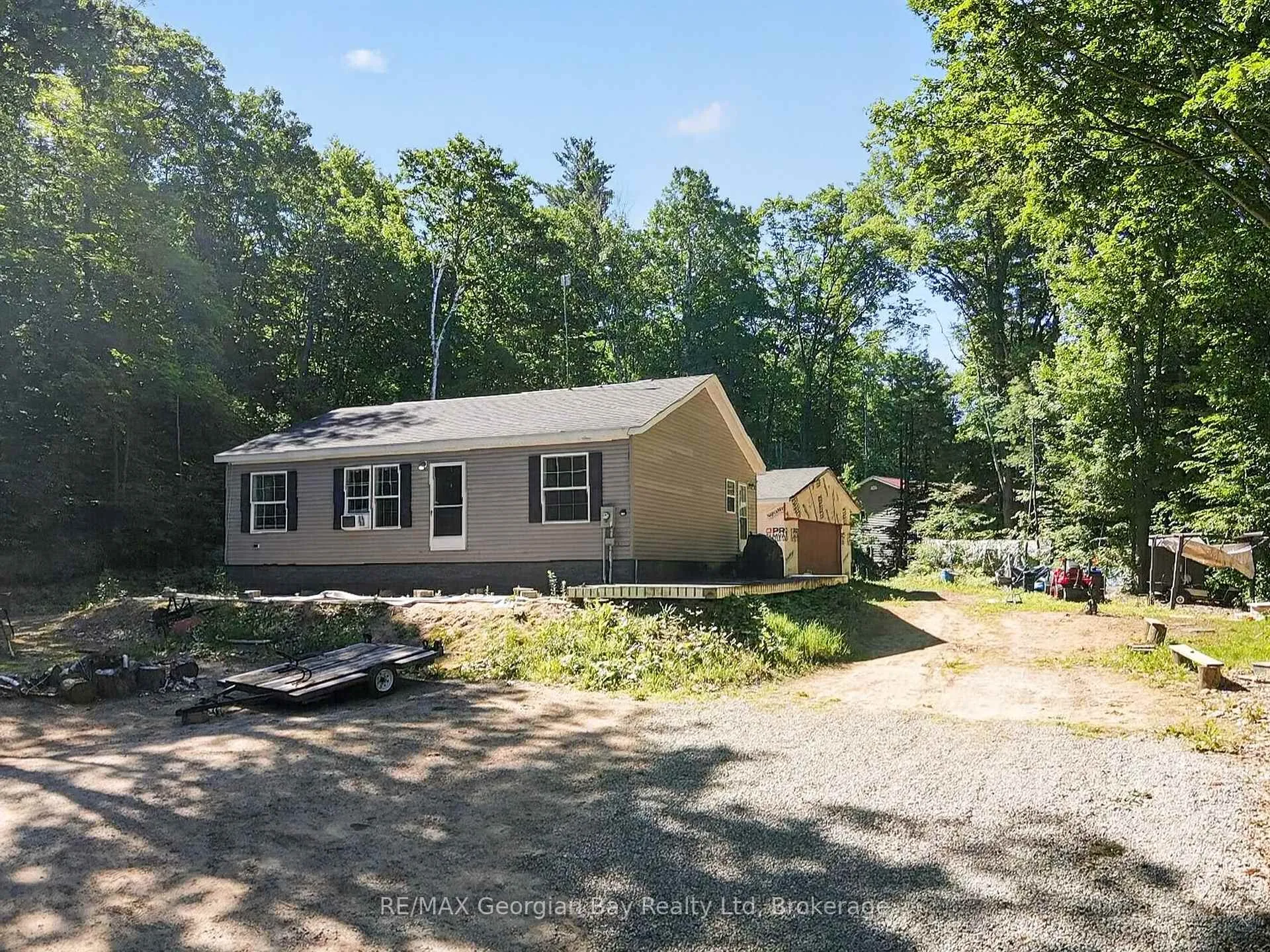 Photo 20 of 927 Vindin Street, Midland — HOMEH