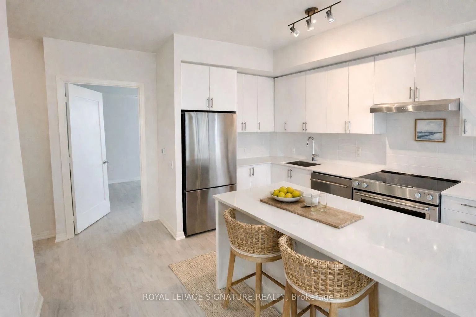 Photo 3 of Unit 1403, 27 Korda Gate, Vaughan, Vellore Village — HOMEH