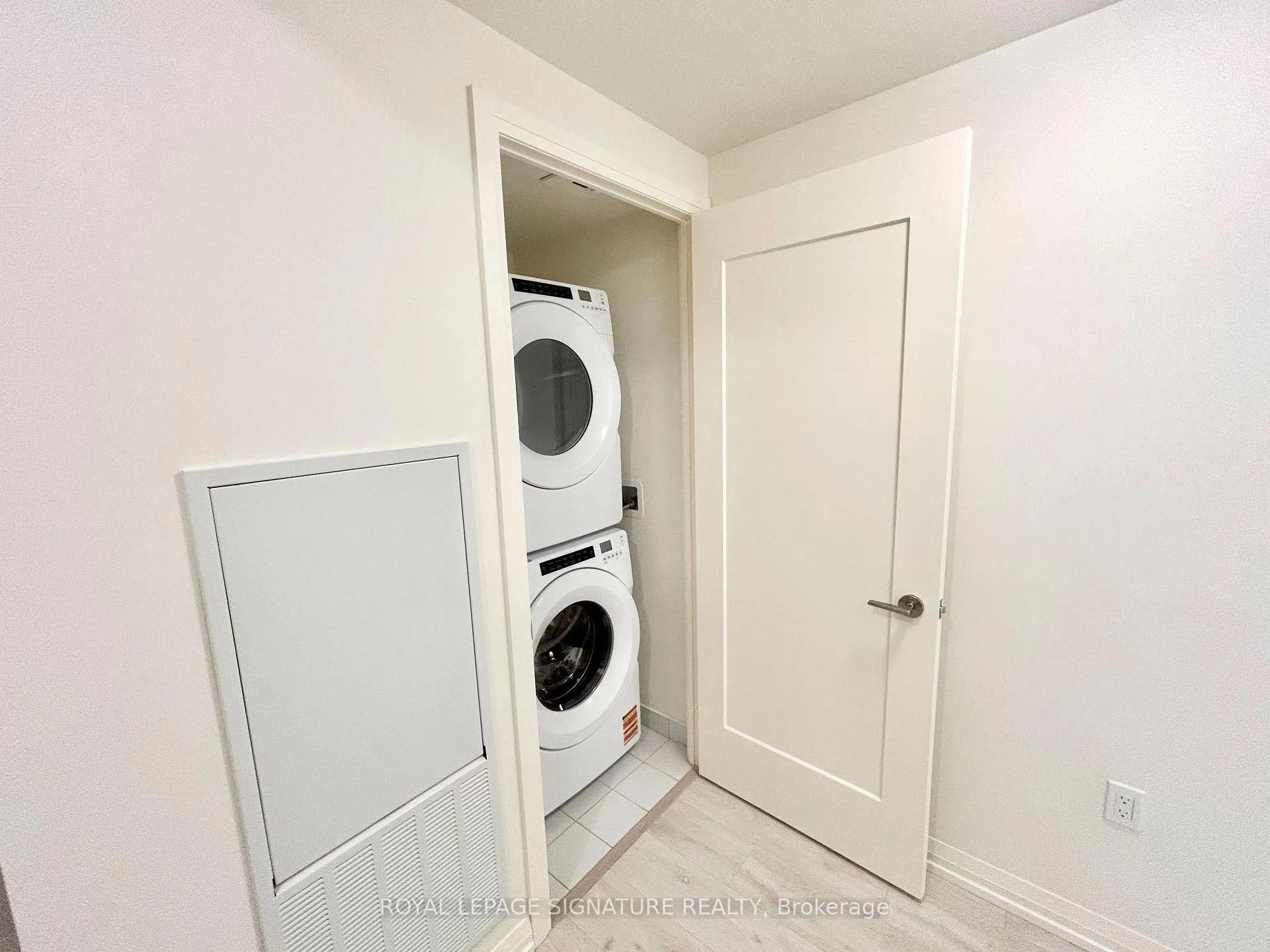 Photo 14 of Unit 1403, 27 Korda Gate, Vaughan, Vellore Village — HOMEH