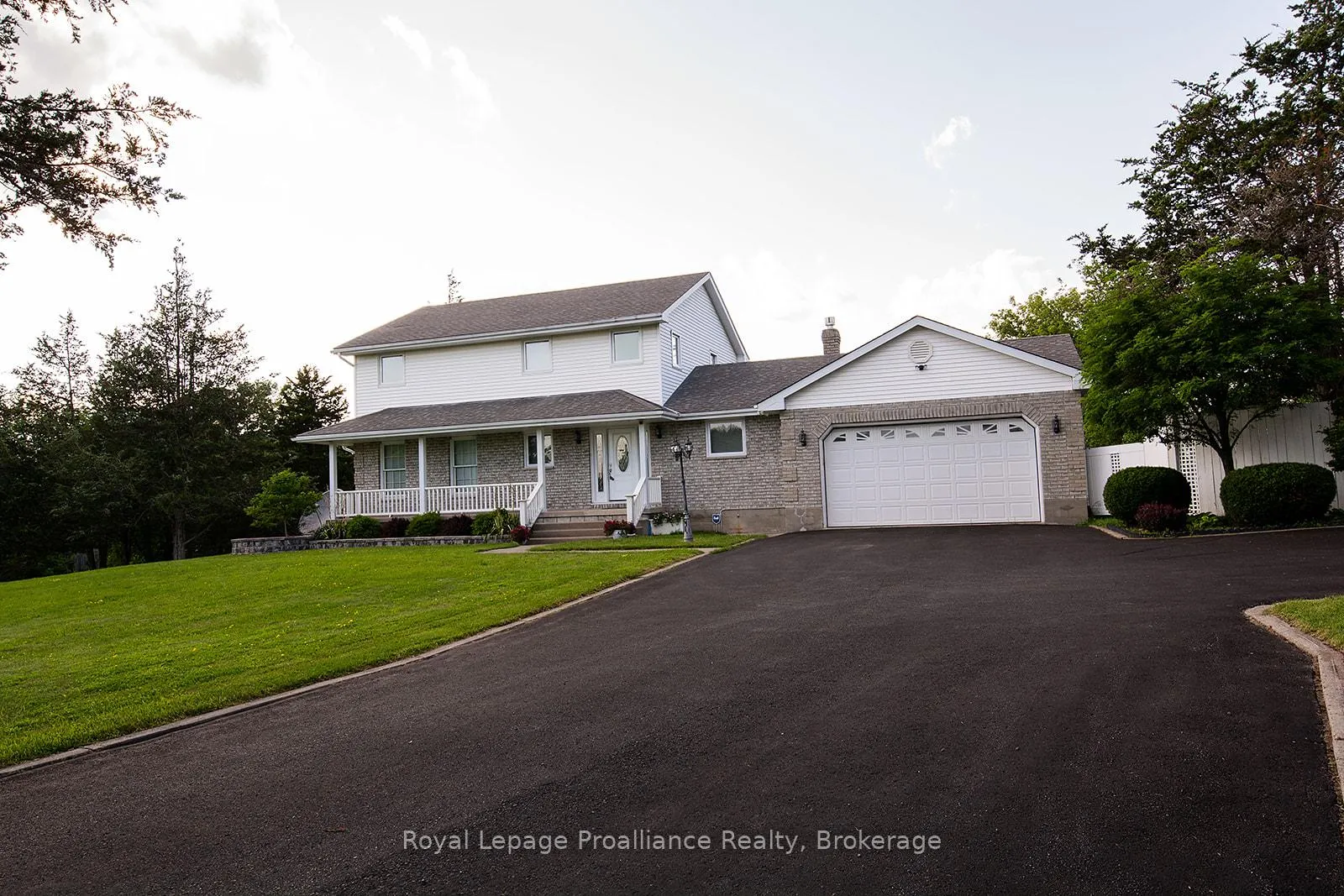 Photo 2 of 61 Sills Road, Belleville, Thurlow Ward — HOMEH