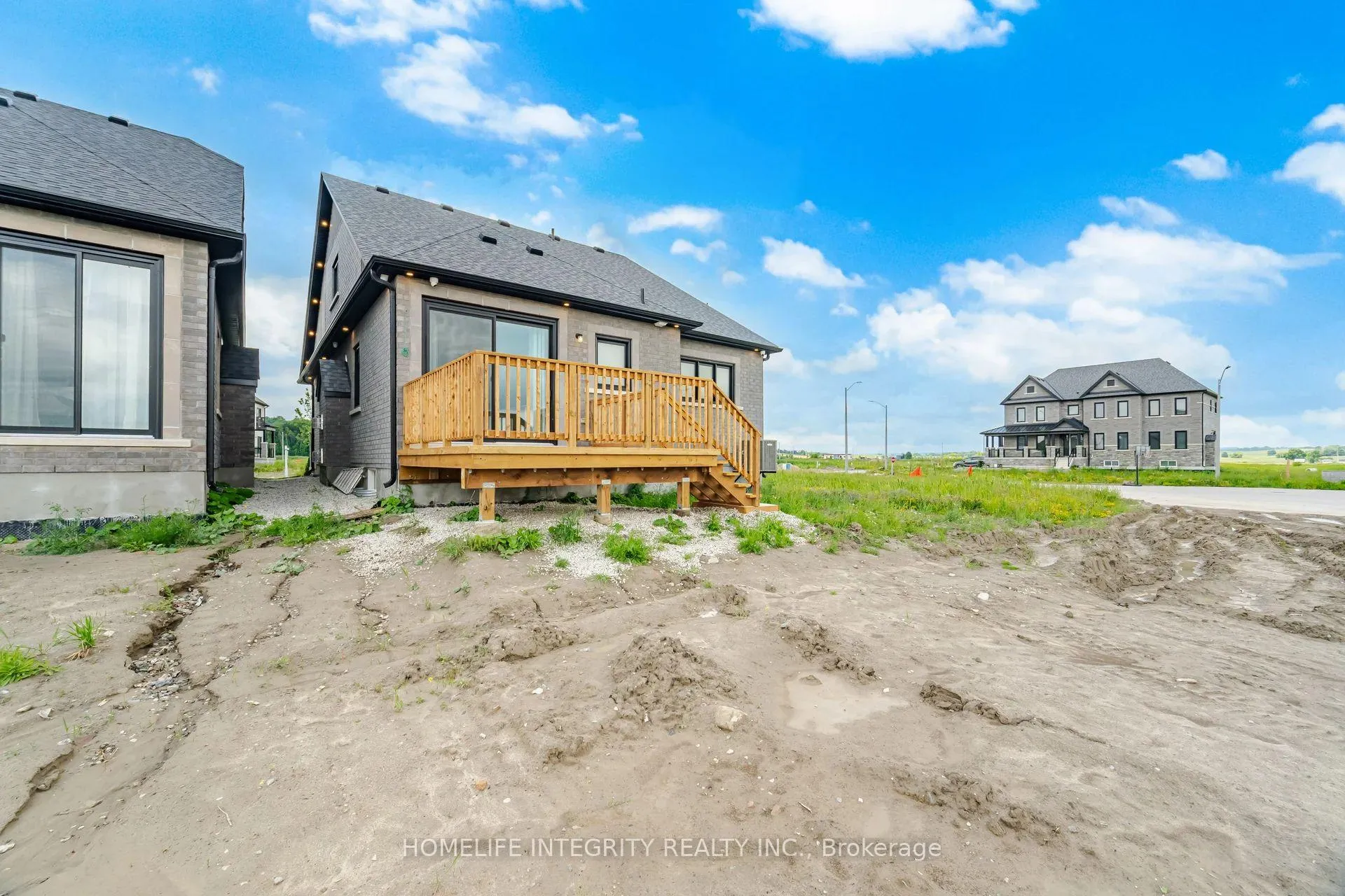 Photo 44 of 68 Kiernan Crescent N, New Tecumseth, Alliston — HOMEH