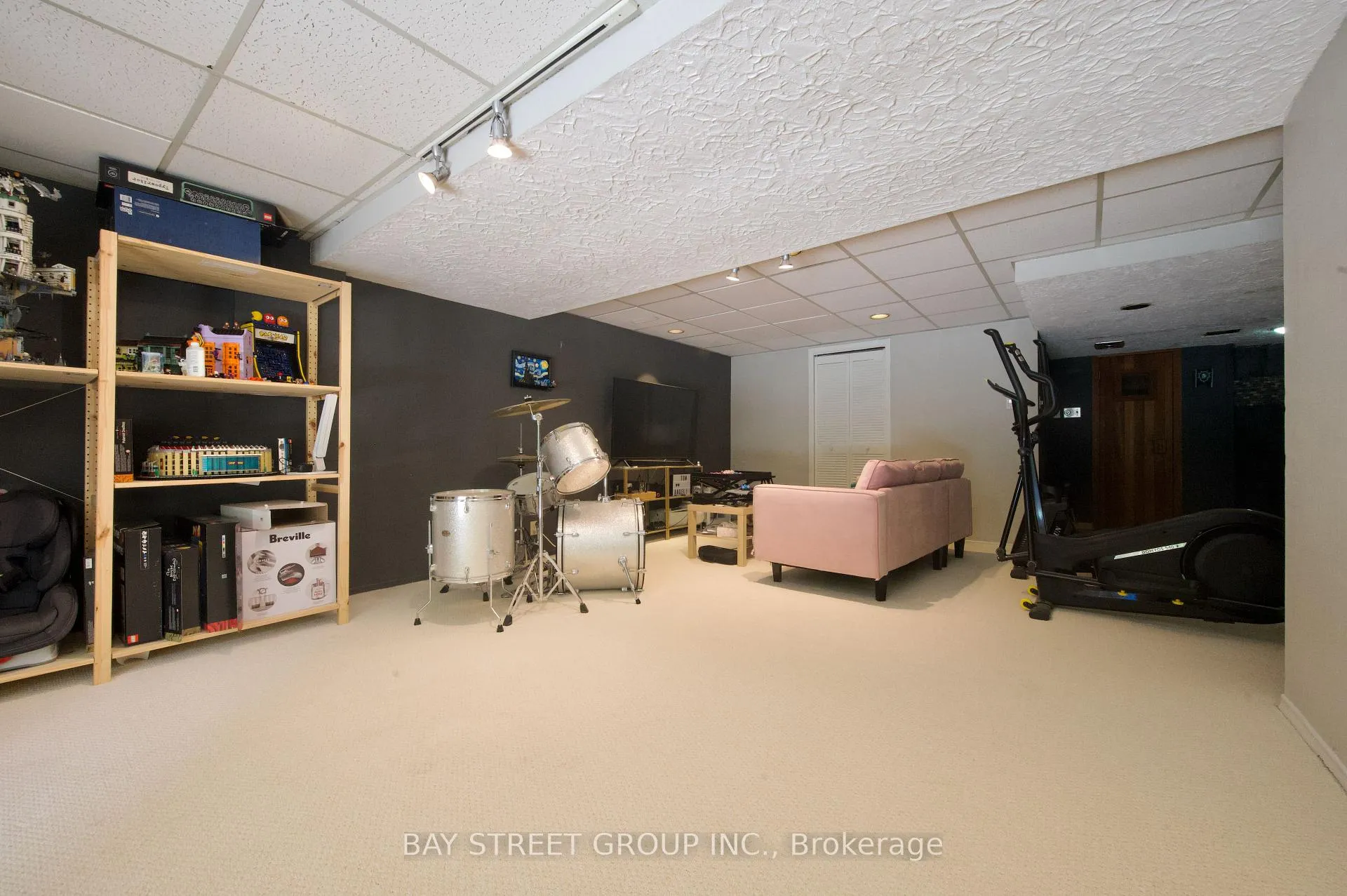 Photo 11 of 22 Thurgate Crescent, Markham, German Mills — HOMEH