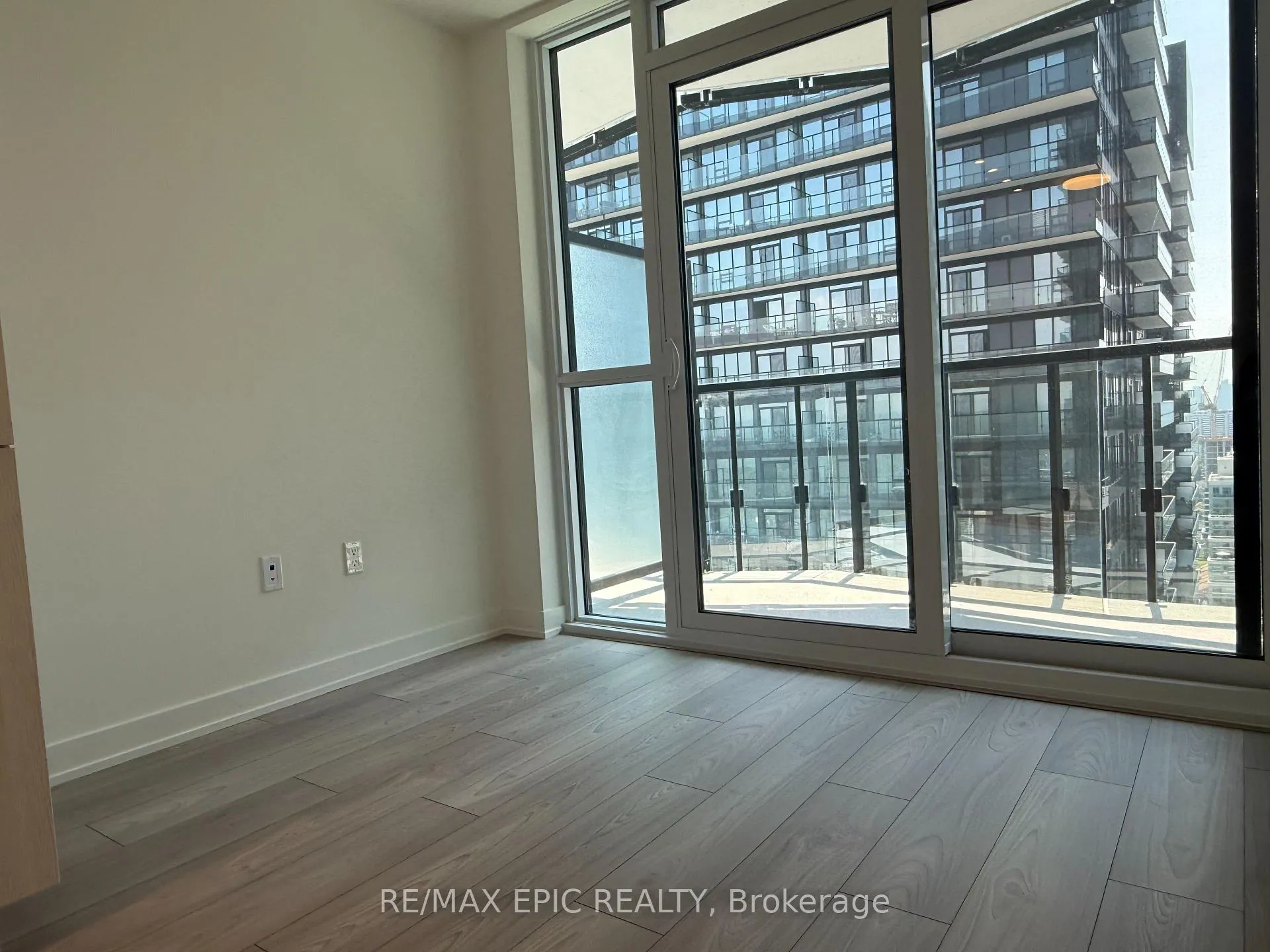 Photo 6 of Unit 2913S, 110 Broadway Avenue, Toronto, Mount Pleasant West — HOMEH
