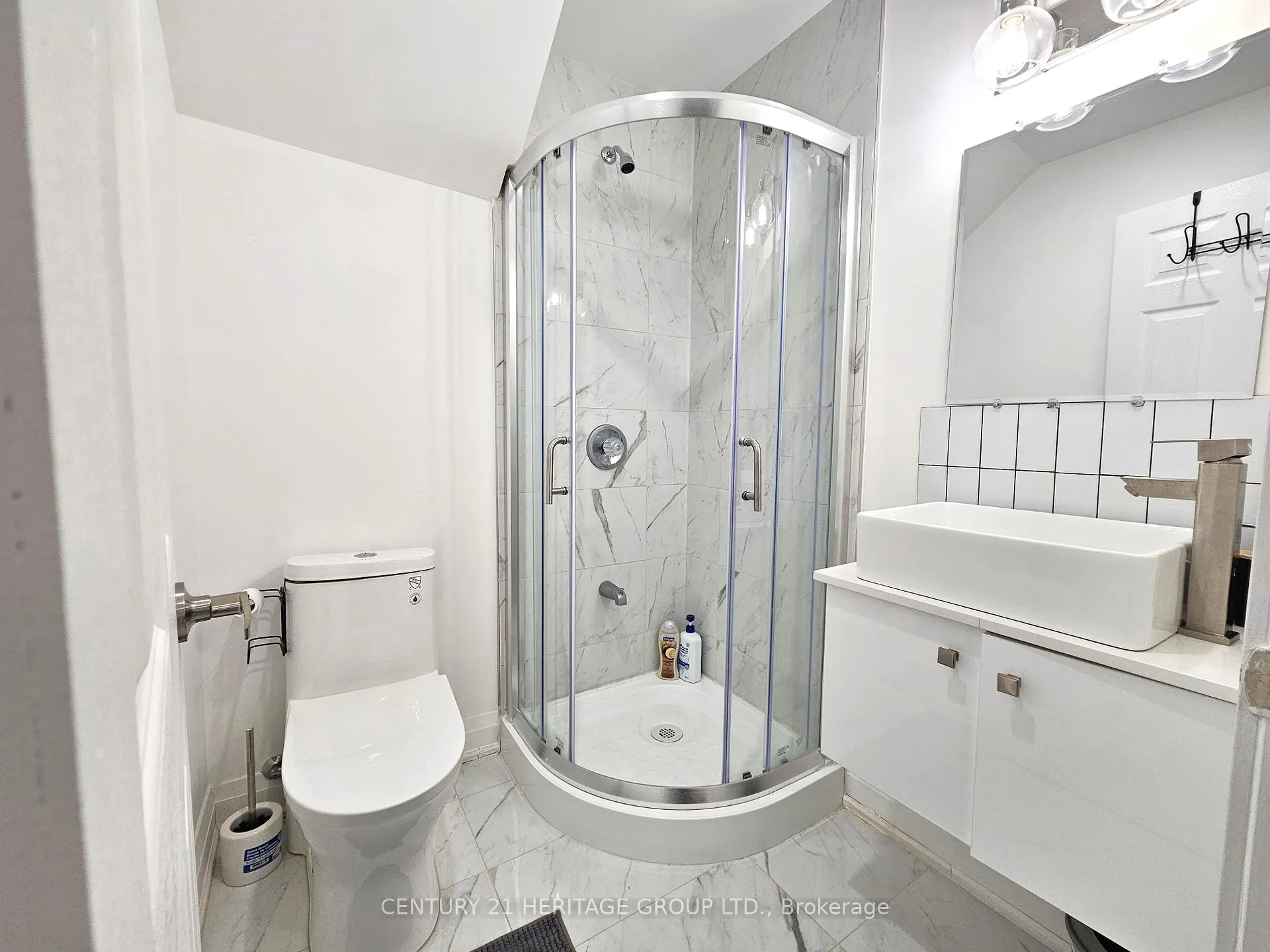 Photo 4 of Unit 1B, 344 Shaw Street, Toronto, Trinity-Bellwoods — HOMEH