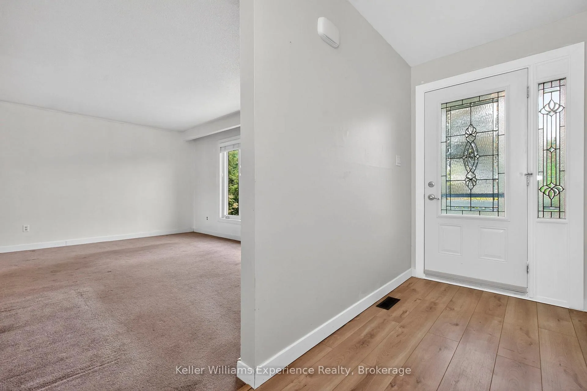 Photo 5 of 42 Easton Avenue, Tay, Rural Tay — HOMEH