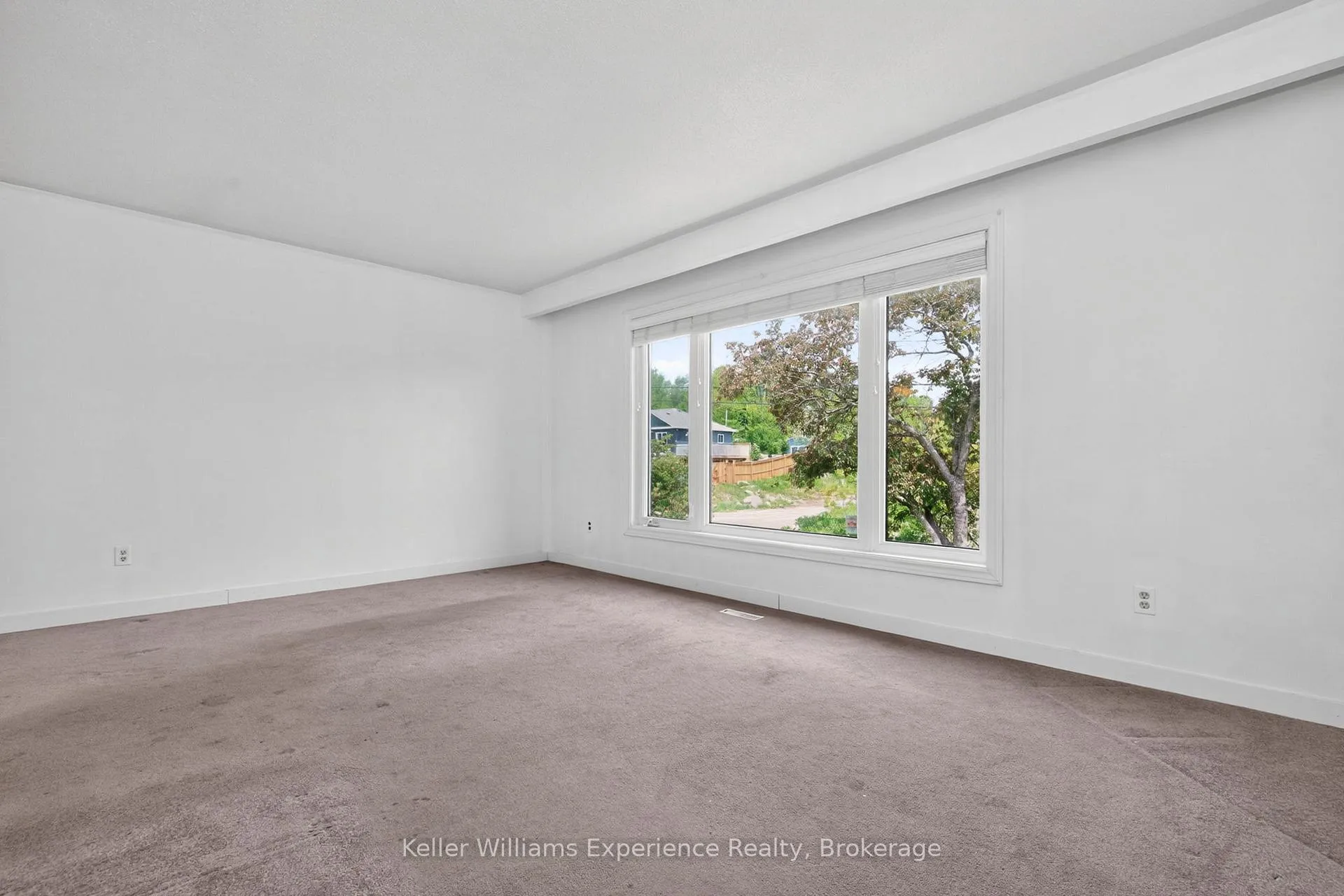 Photo 7 of 42 Easton Avenue, Tay, Rural Tay — HOMEH