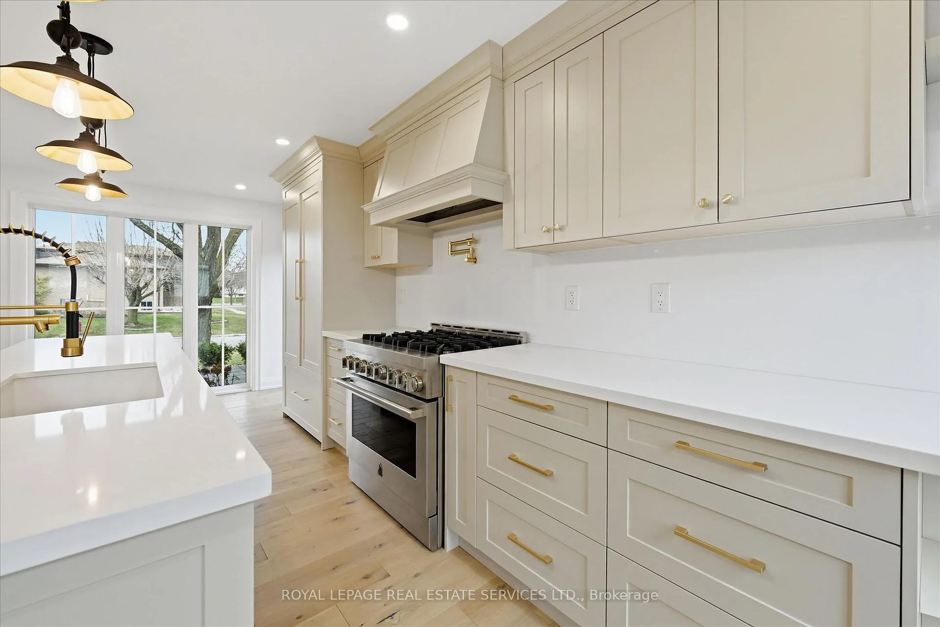 Photo 17 of 2212 Urwin Crescent, Oakville, West — HOMEH