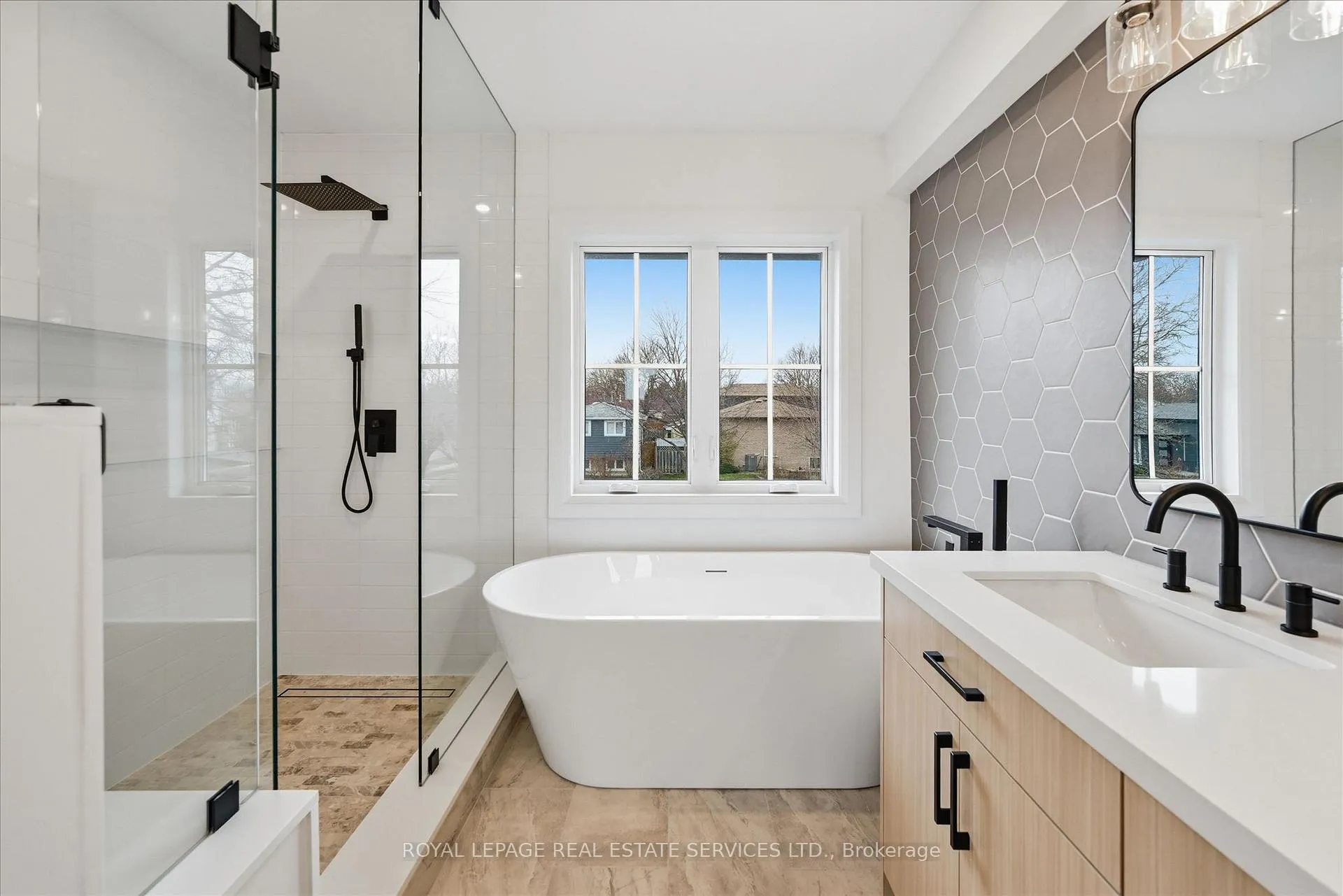 Photo 26 of 2212 Urwin Crescent, Oakville, West — HOMEH