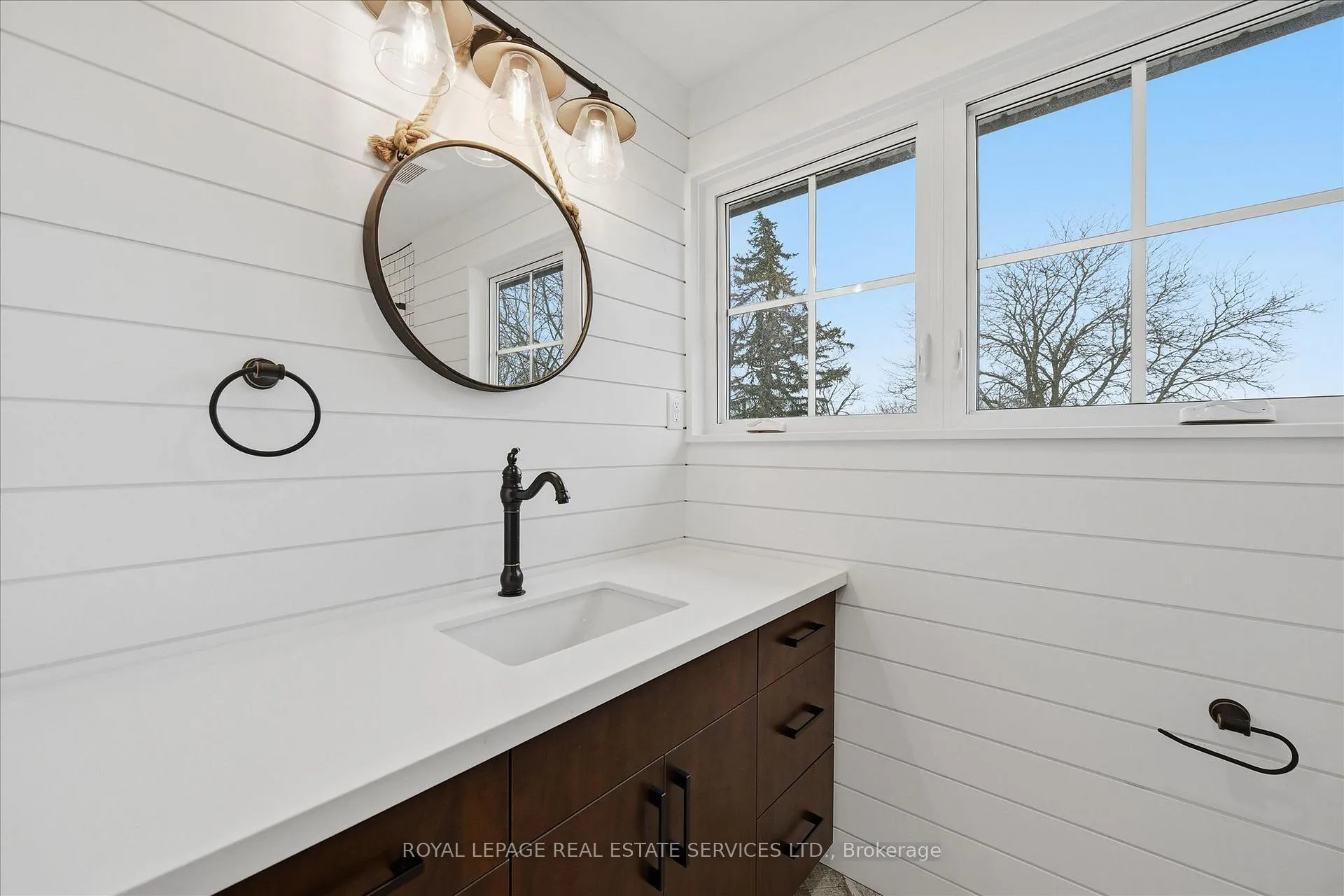 Photo 35 of 2212 Urwin Crescent, Oakville, West — HOMEH