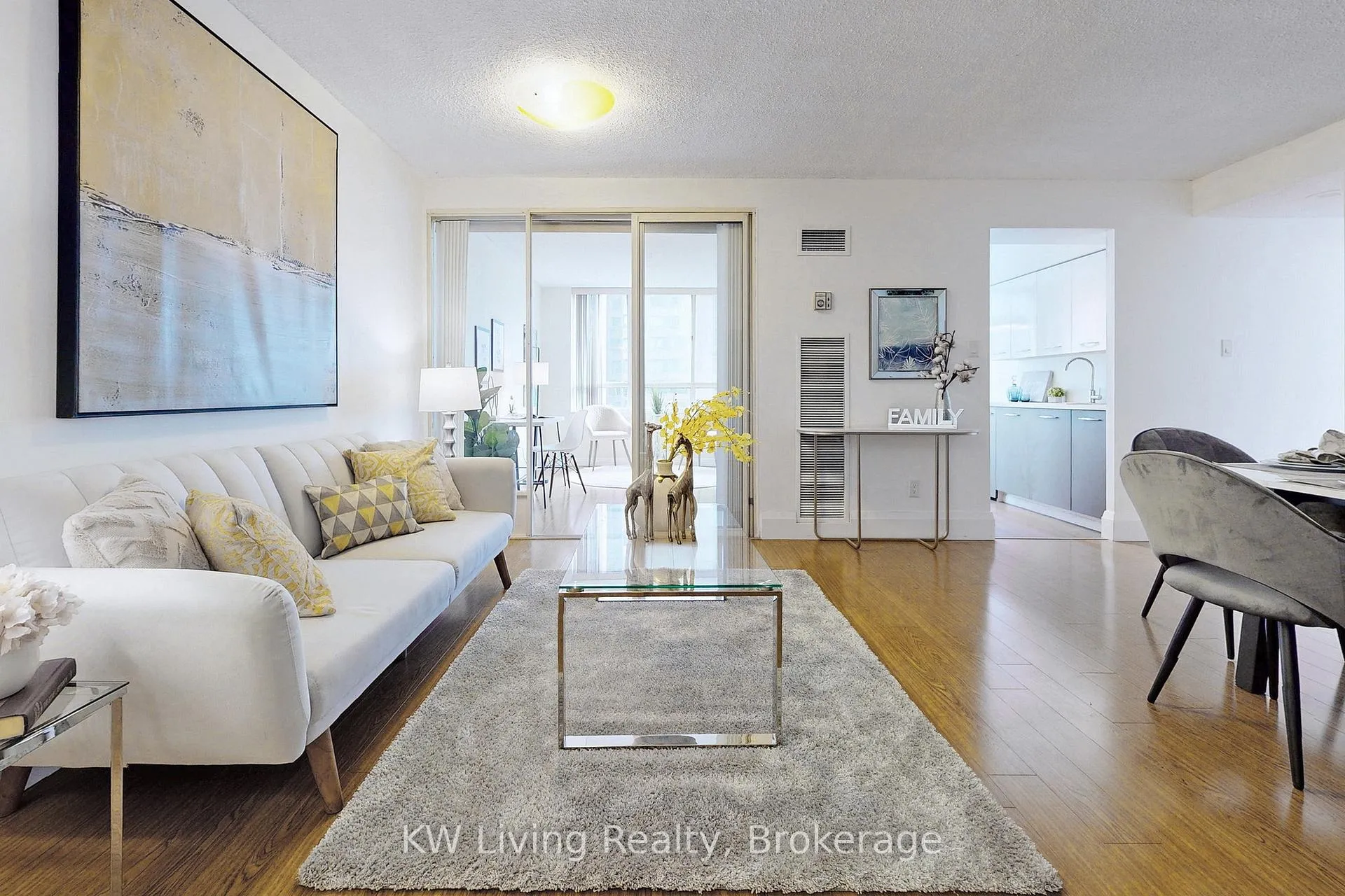Photo 6 of Unit 814, 633 Bay Street, Toronto, Bay Street Corridor — HOMEH