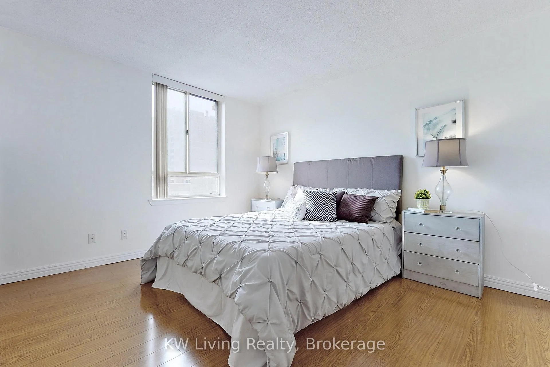 Photo 28 of Unit 814, 633 Bay Street, Toronto, Bay Street Corridor — HOMEH