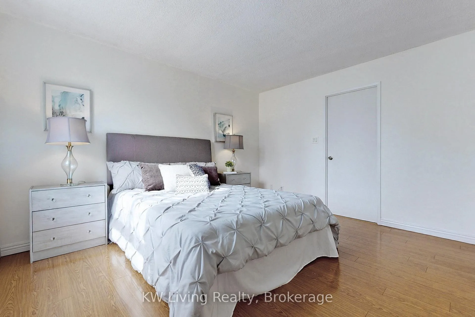 Photo 29 of Unit 814, 633 Bay Street, Toronto, Bay Street Corridor — HOMEH