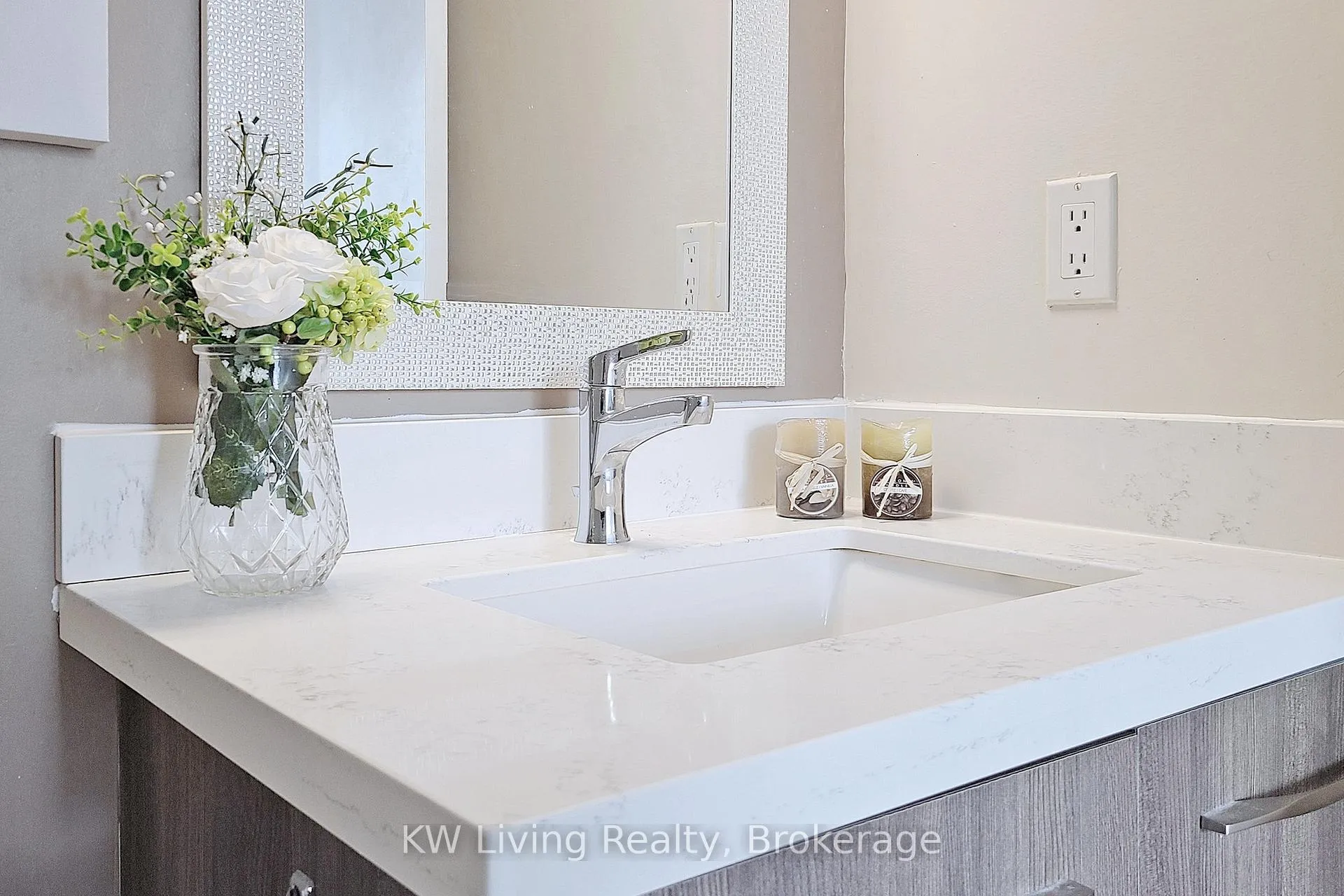 Photo 32 of Unit 814, 633 Bay Street, Toronto, Bay Street Corridor — HOMEH