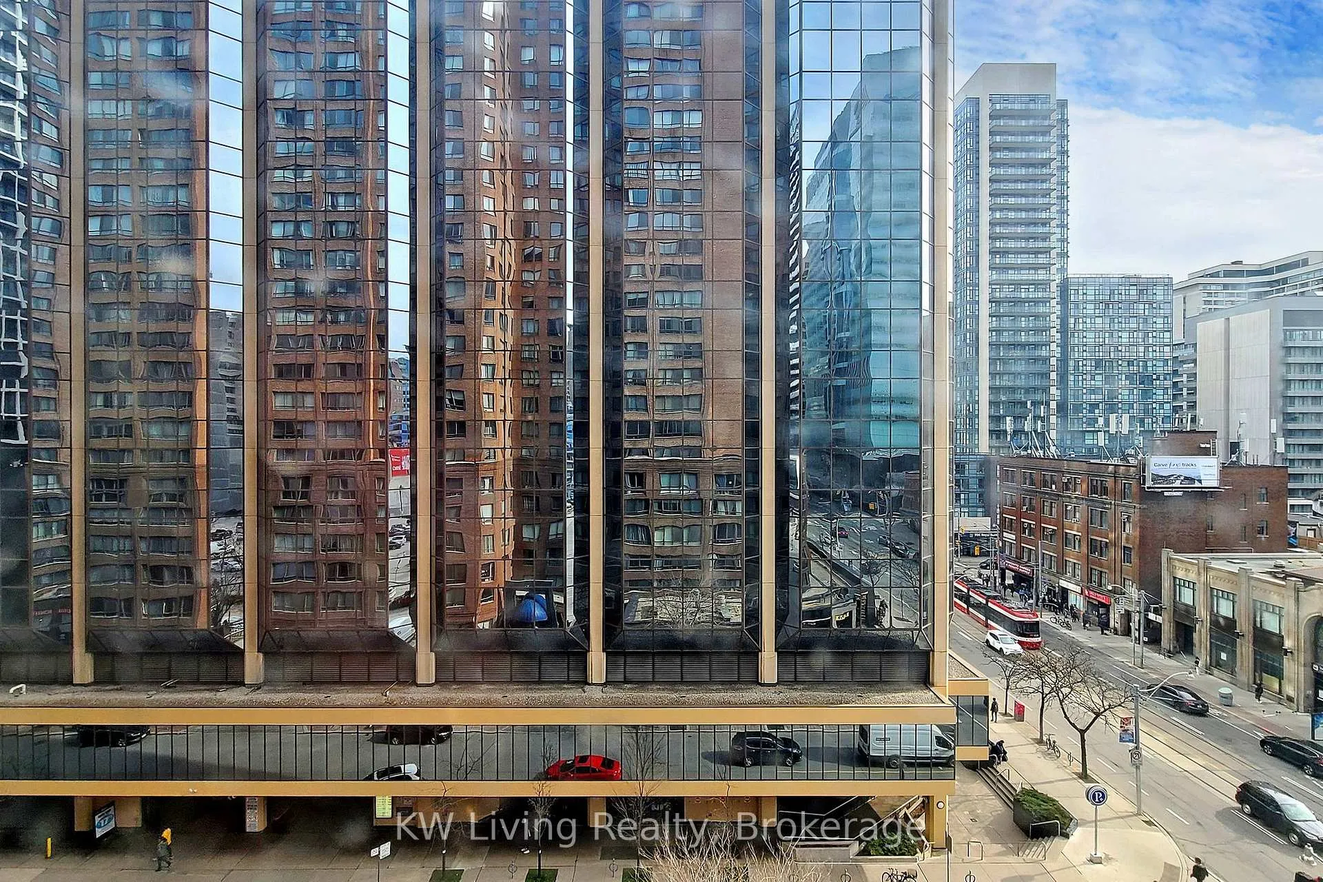 Photo 43 of Unit 814, 633 Bay Street, Toronto, Bay Street Corridor — HOMEH