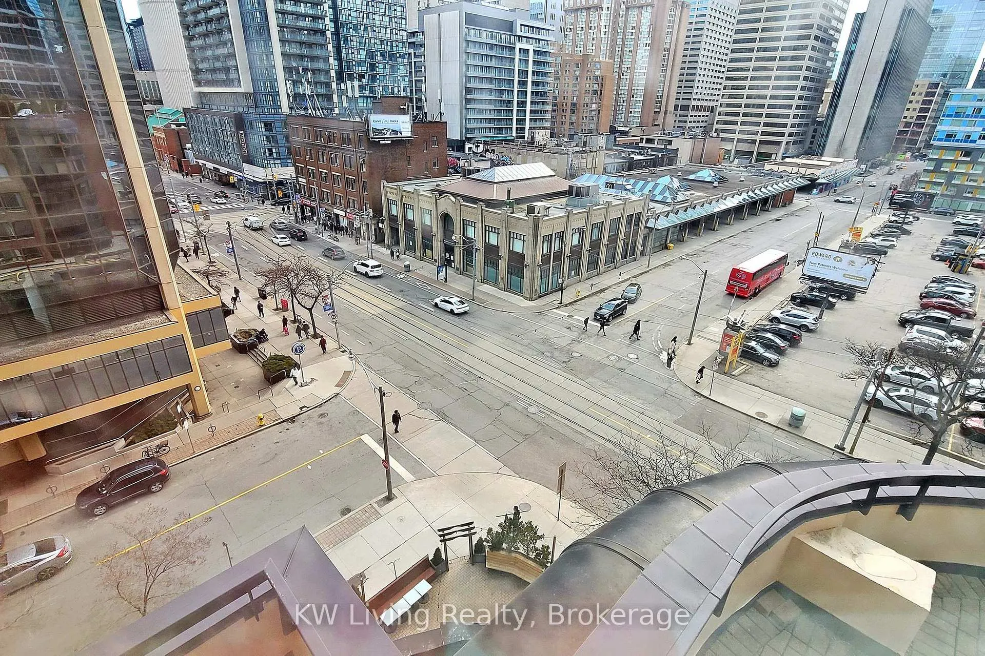 Photo 44 of Unit 814, 633 Bay Street, Toronto, Bay Street Corridor — HOMEH