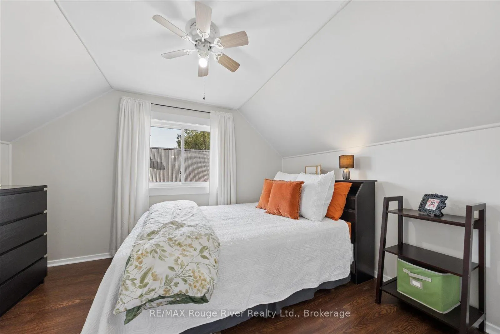 Photo 18 of 542 O'connell Road, Peterborough, Otonabee Ward 1 — HOMEH