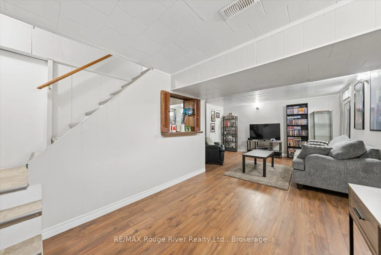 Photo 21 of 542 O'connell Road, Peterborough, Otonabee Ward 1 — HOMEH
