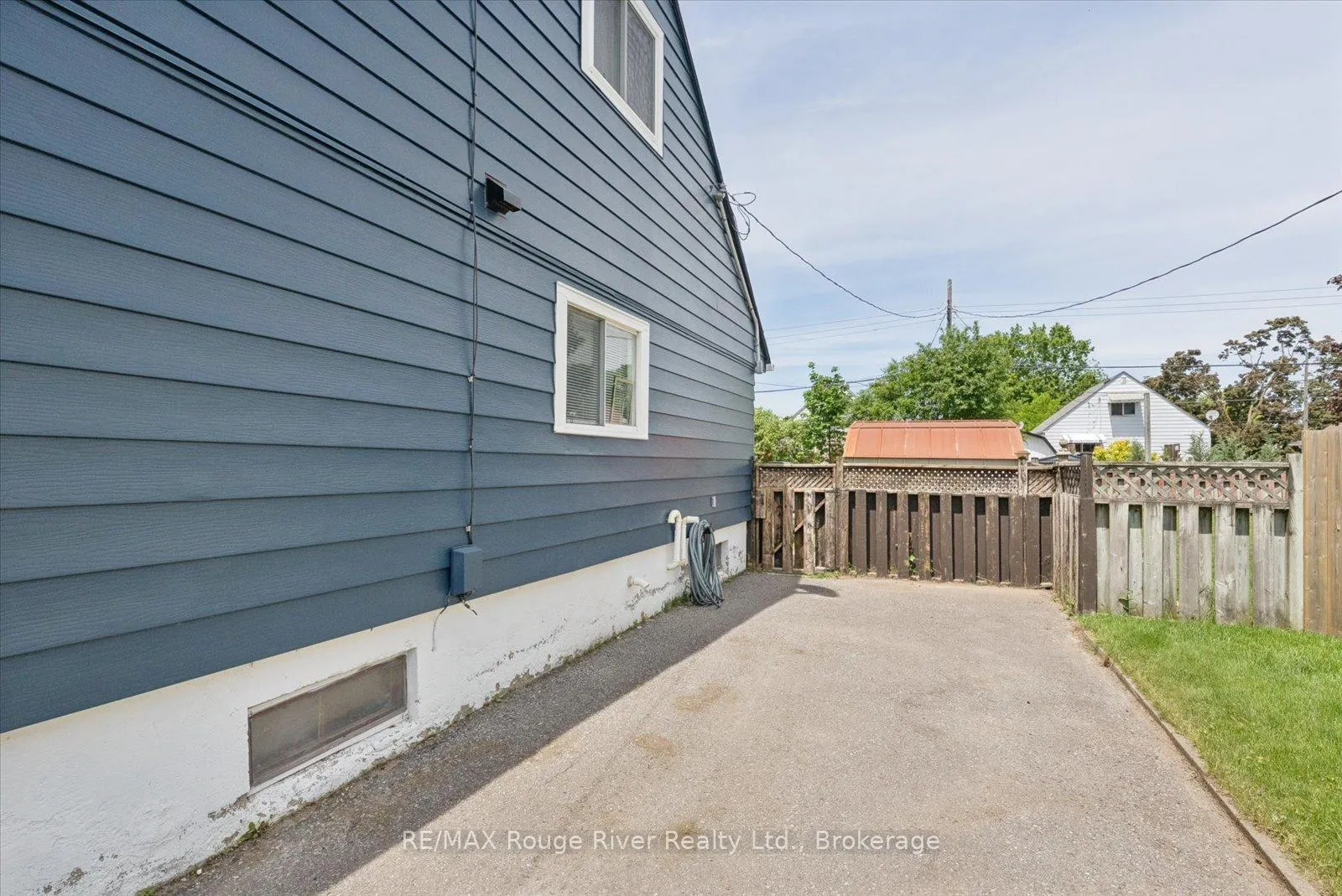 Photo 25 of 542 O'connell Road, Peterborough, Otonabee Ward 1 — HOMEH