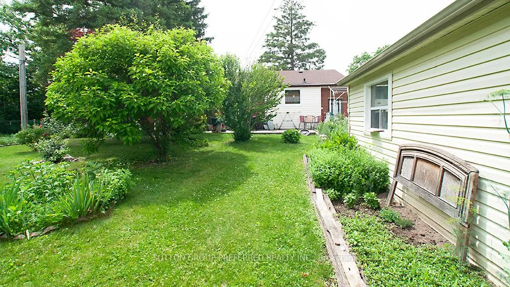 Photo 20 of 802 Phyllis Street, London, South E — HOMEH